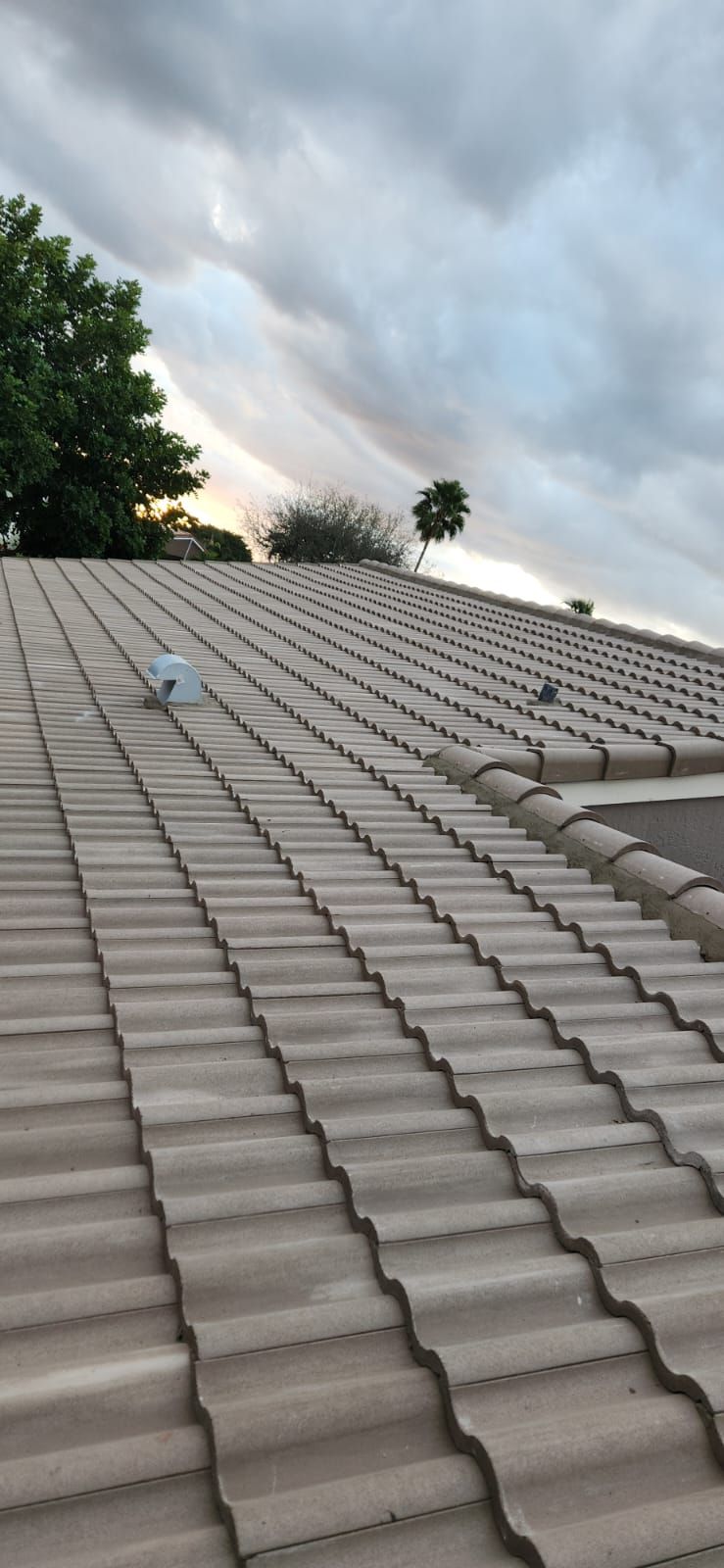 Tile Roof Replacement in Boca Raton – Expert Craftsmanship & Fast Turnaround by Aastro Roofing