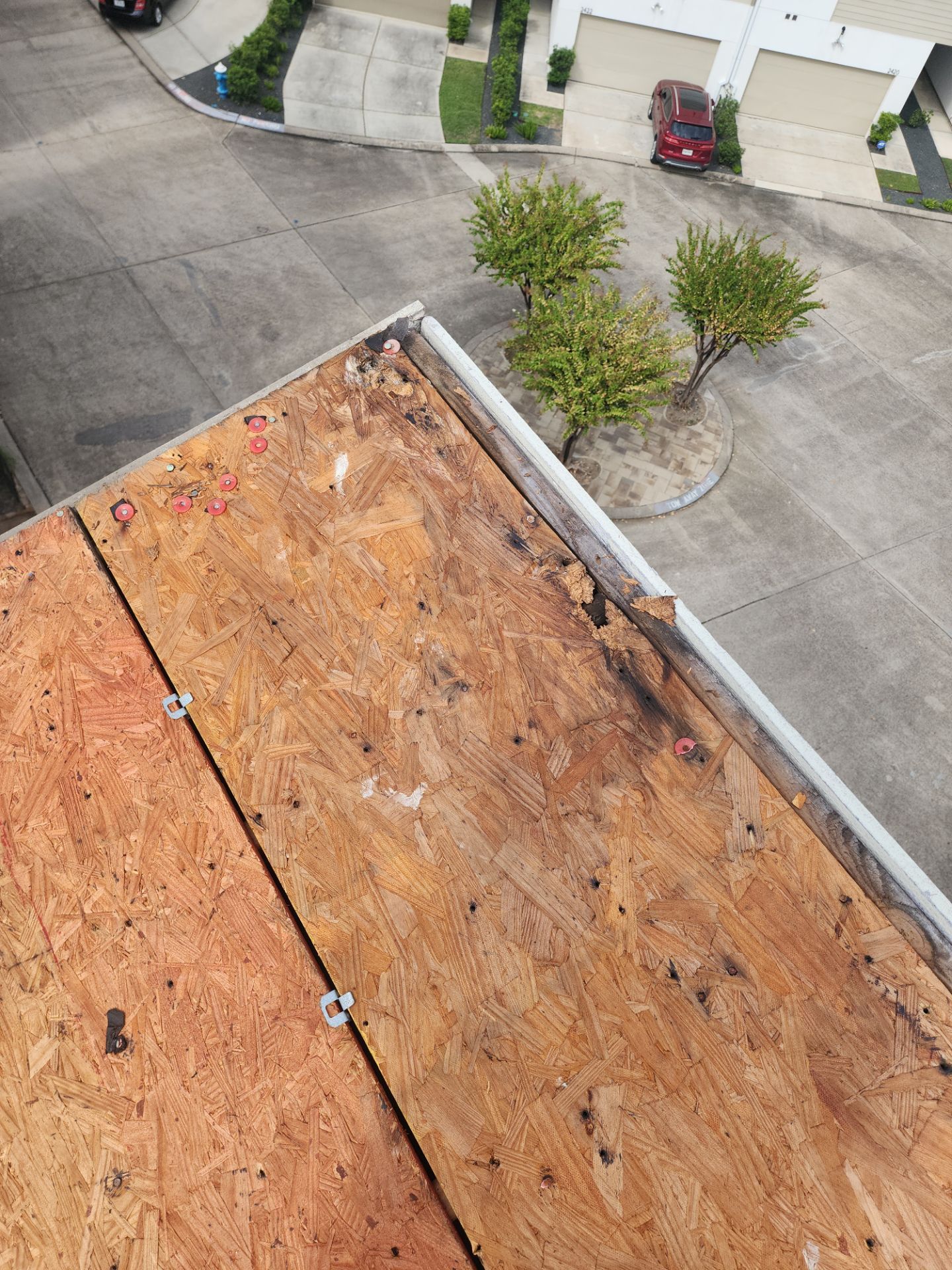 Residential Roofing Installation using Owen's Corning Duration (Lifetime) Shingles by Roof Repair Company