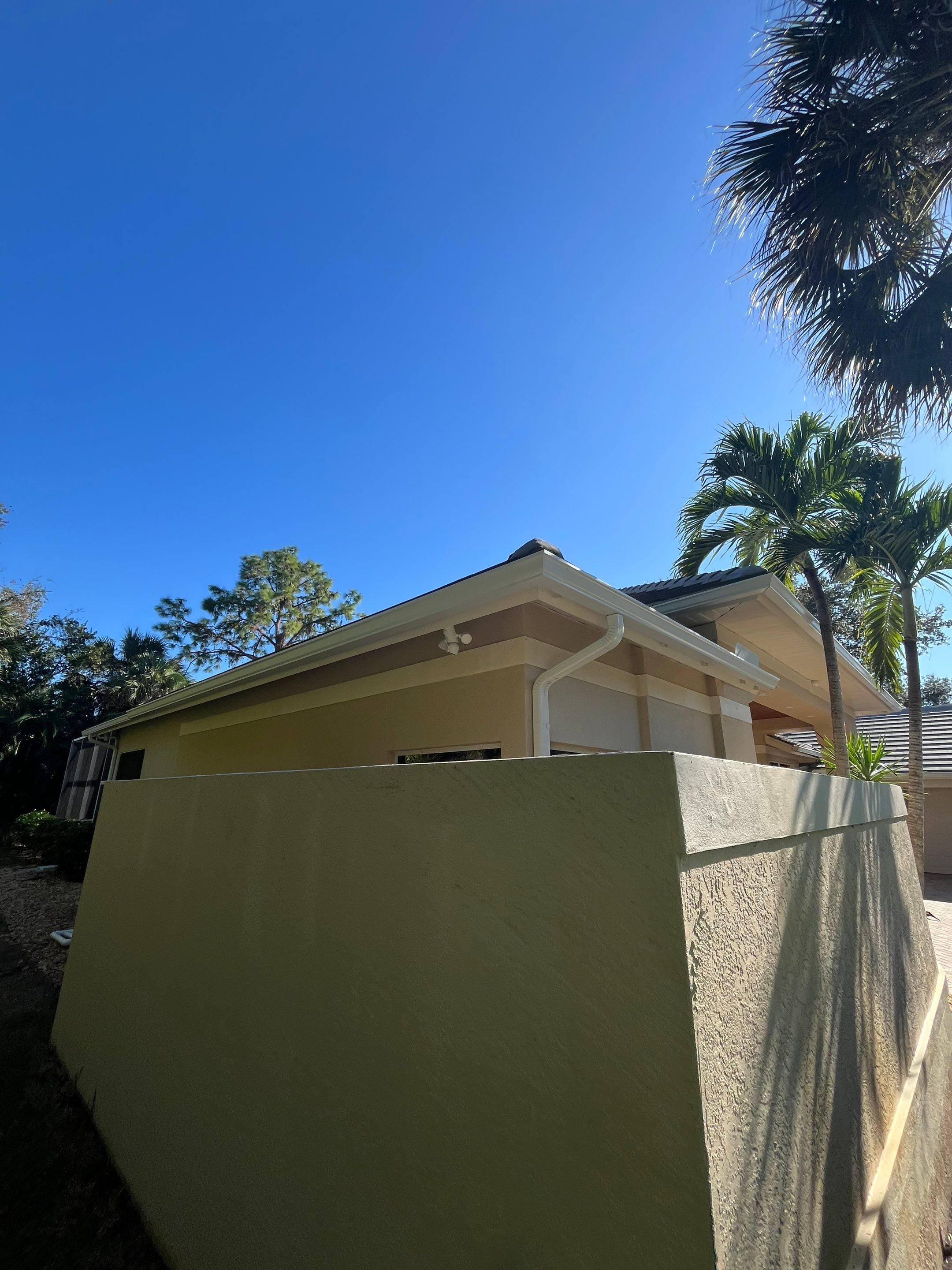 K-Style Seamless Gutter Installation using 6 Inch Seamless Gutters in Bonita Spring FL by Gutter Professors