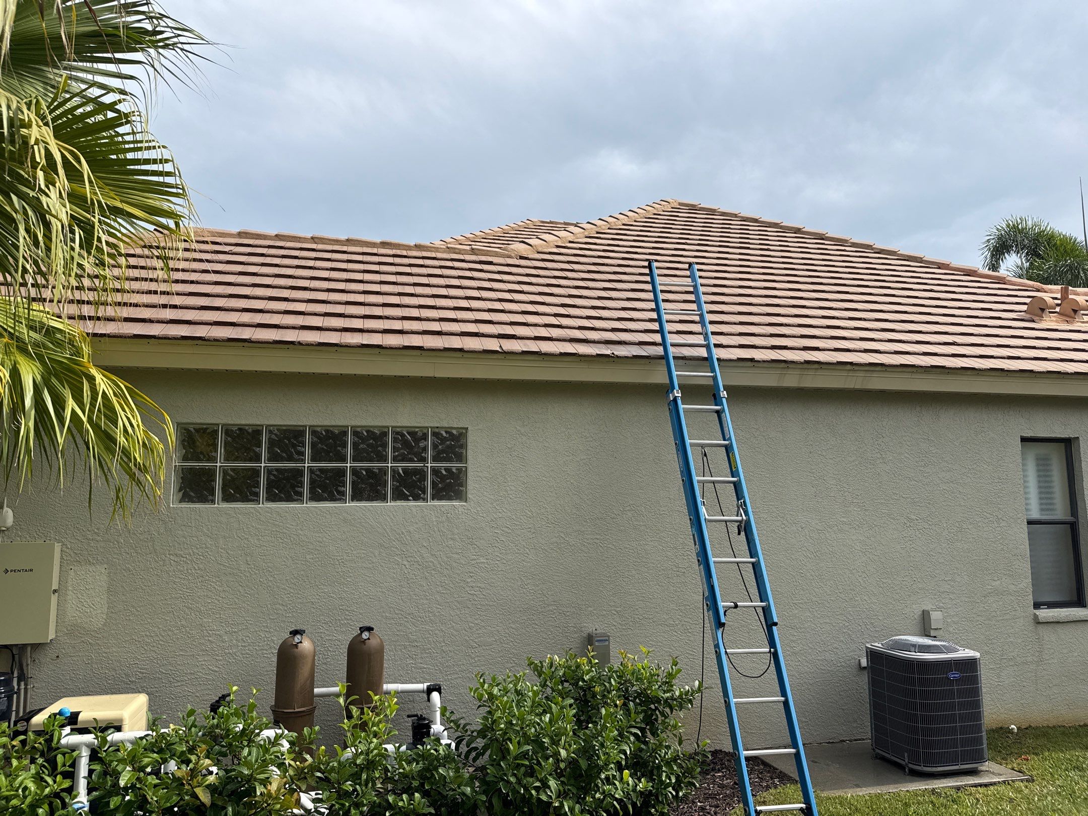 Tile Roof, Gutter & Pool Cage Cleaning – Lakewood Ranch Country Club, Lakewood Ranch, FL by Sunshine AquaWash