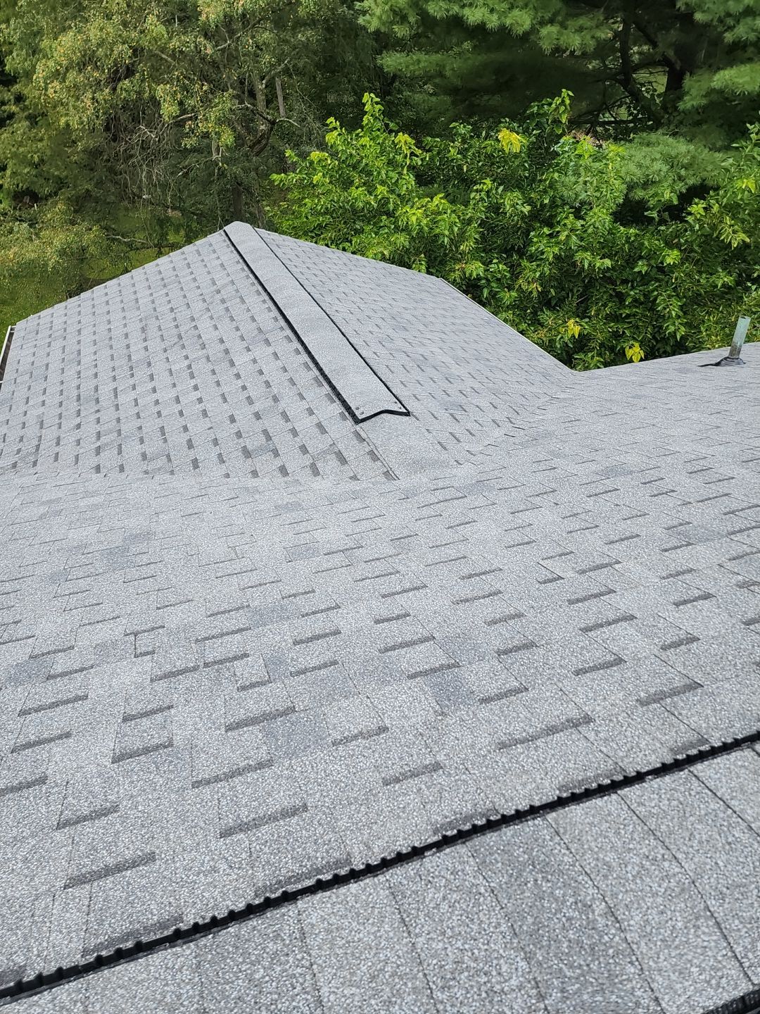 ATLAS PINNACLE COLOR: PEWTER by Eagle Eye Roofing