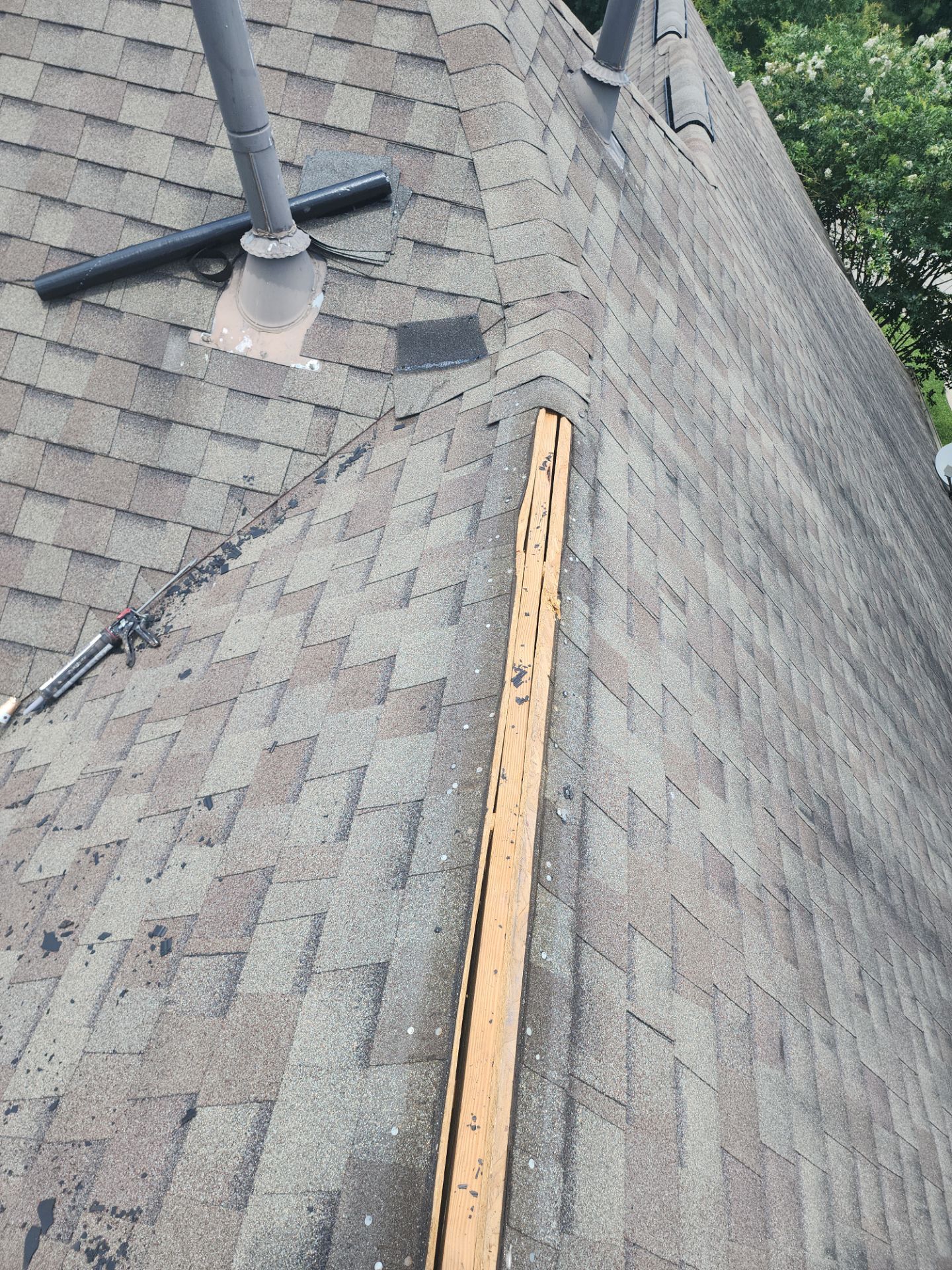 Hail Damage using Owen's Corning Duration (Lifetime) Shingles by Roof Repair Company