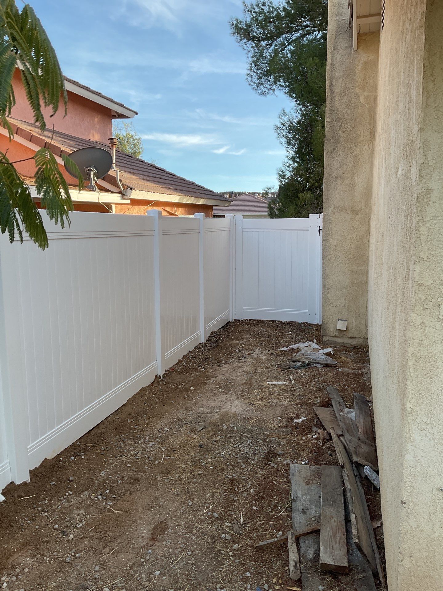 Fence Installation using Vinyl by Fence Guys Inc.