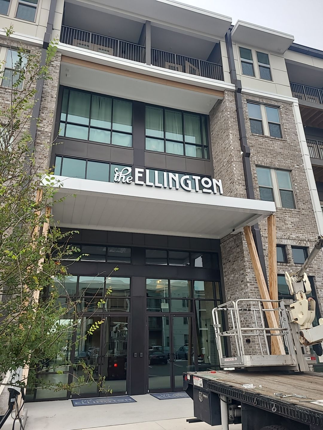 Soldier Mounted Channel Letters for Ellington by SignCrafters