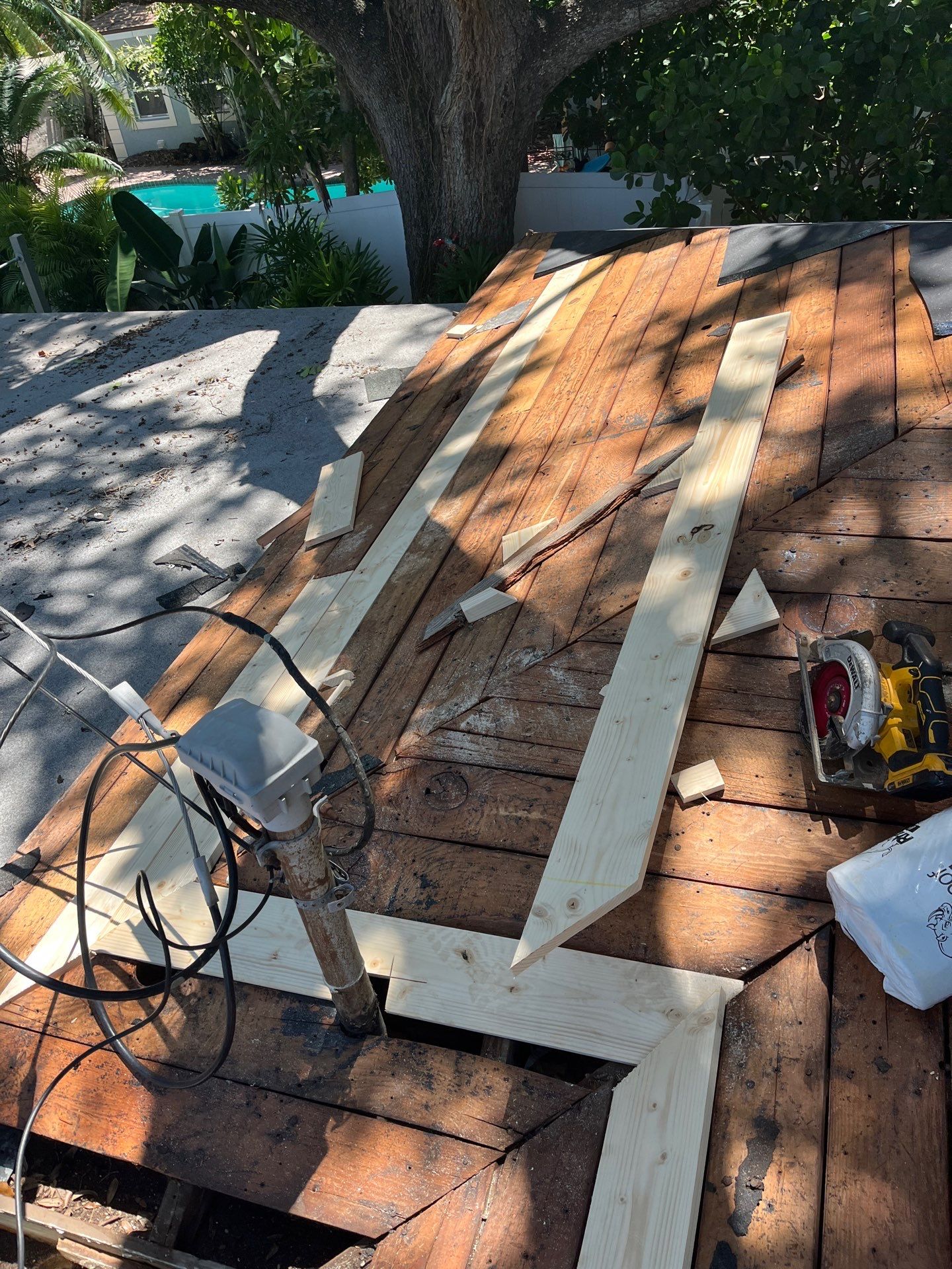 Project in St. Petersburg 33710 by Mitchell Roofing Company LLC 