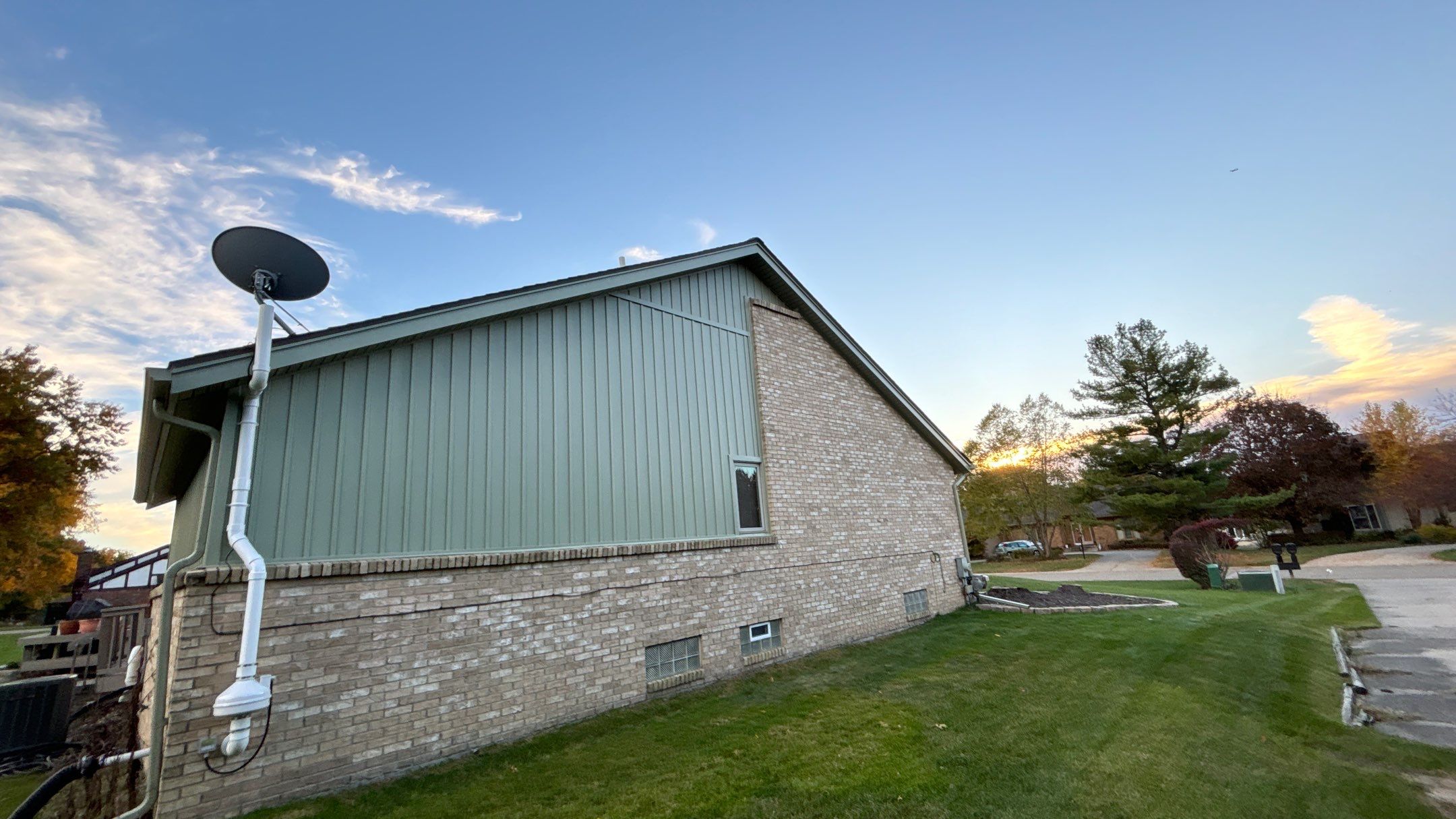 Siding Replacement using Alside 7" B&B by 180 Contractors