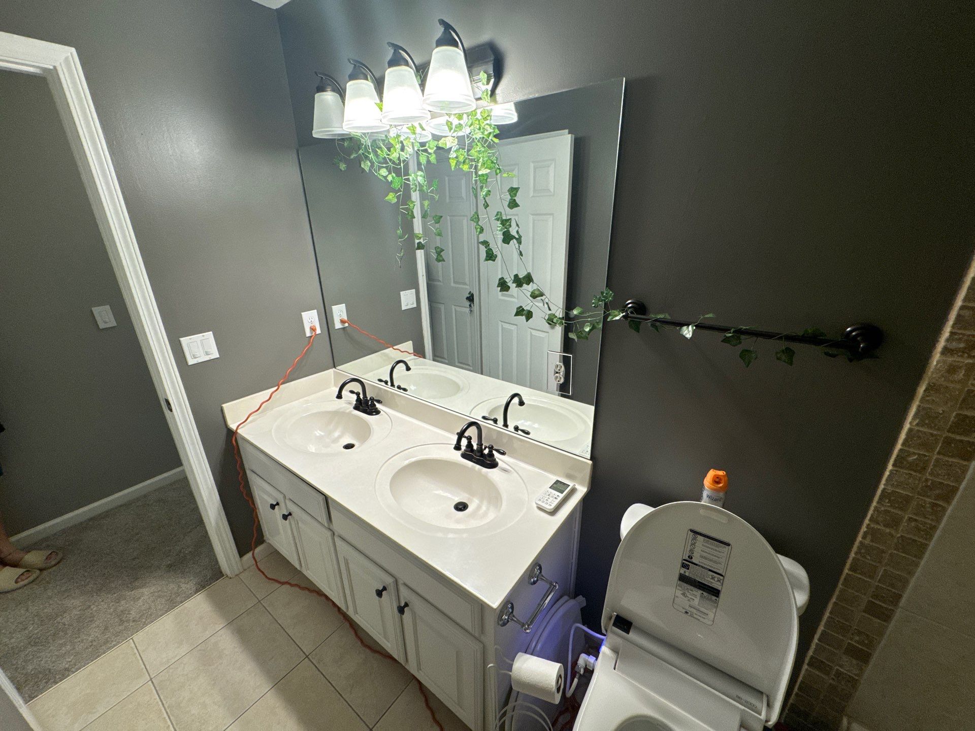 Hall bathroom renovation by Prudencio