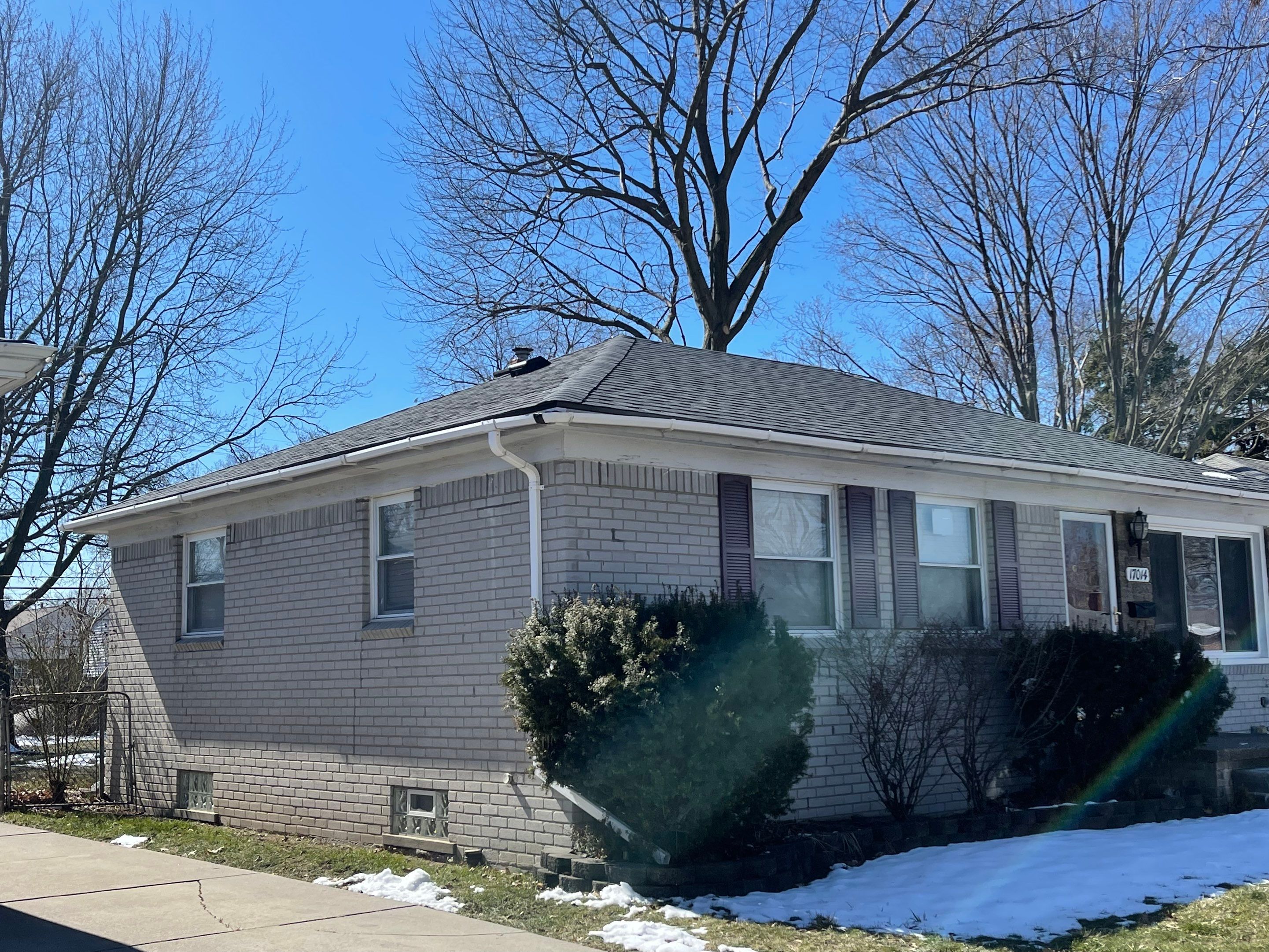 Residential Roofing Installation using IKO Charcoal Grey by JNR Roofing LLC