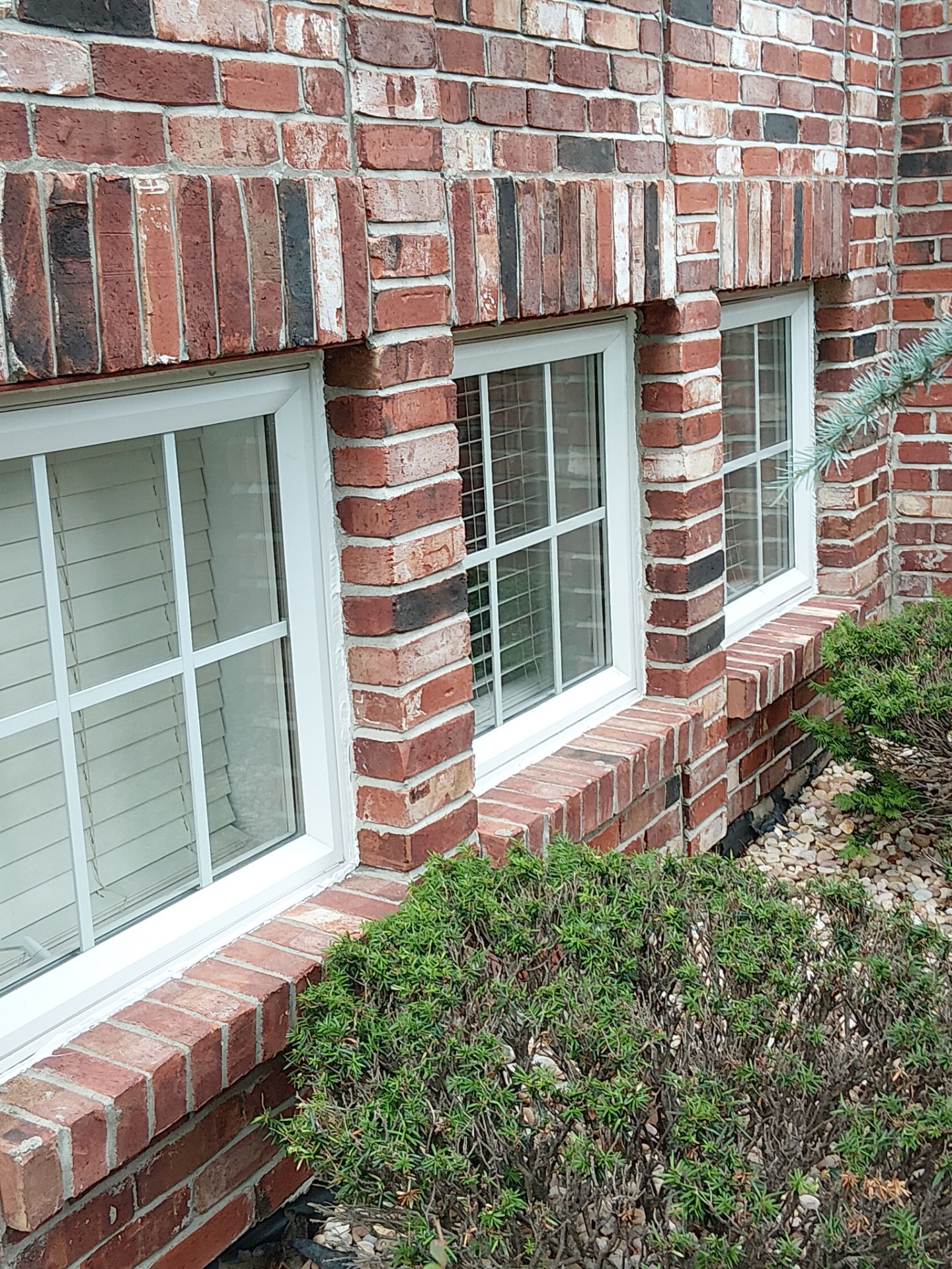 2nd-Story Exterior Trim Paint Repair – Chesterfield, MO by Legendary Services Company LLC.