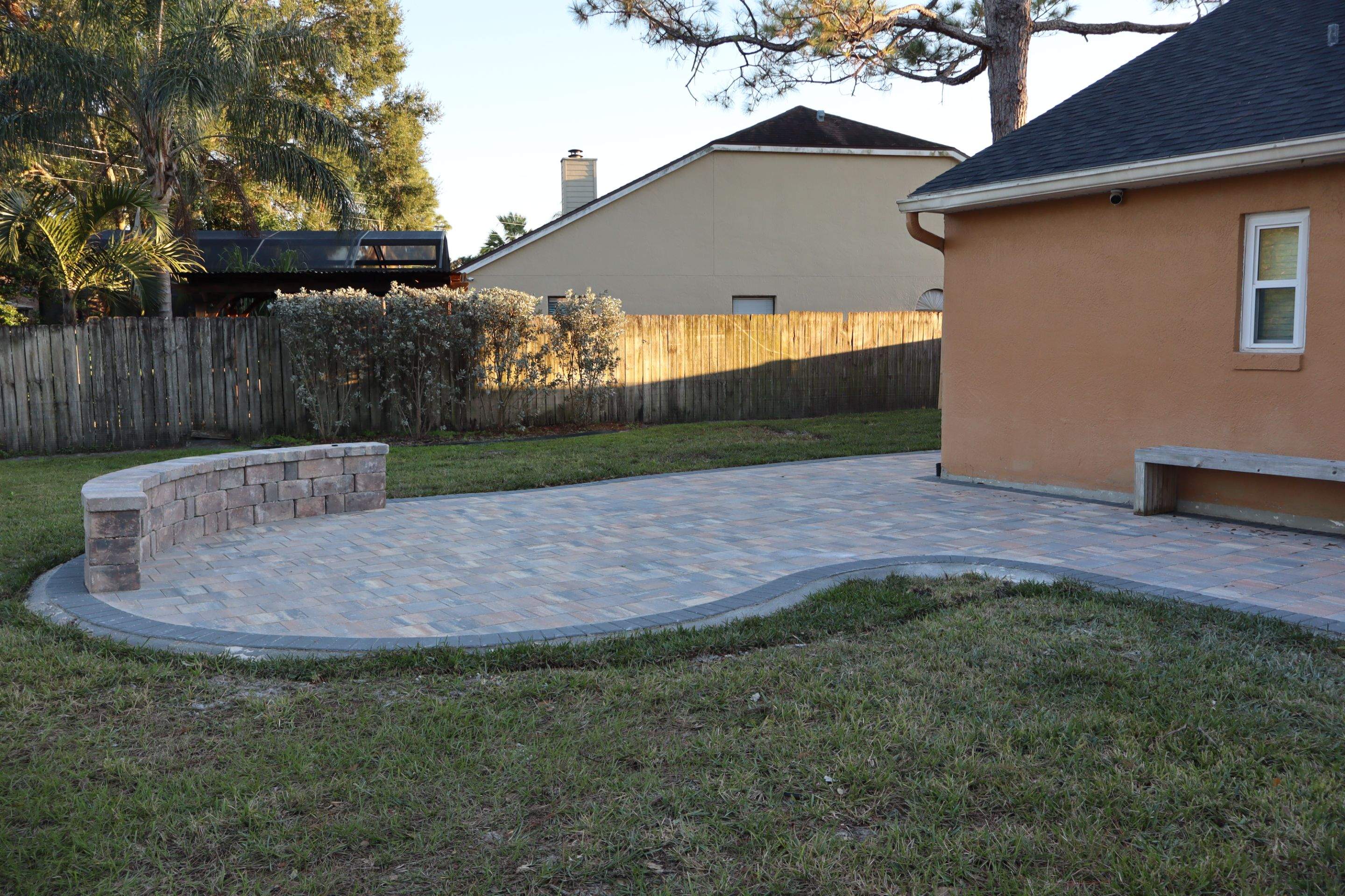 We are thrilled to share our latest project at Orlando WaterFord Lakes! ✨ by Orlando pergolas