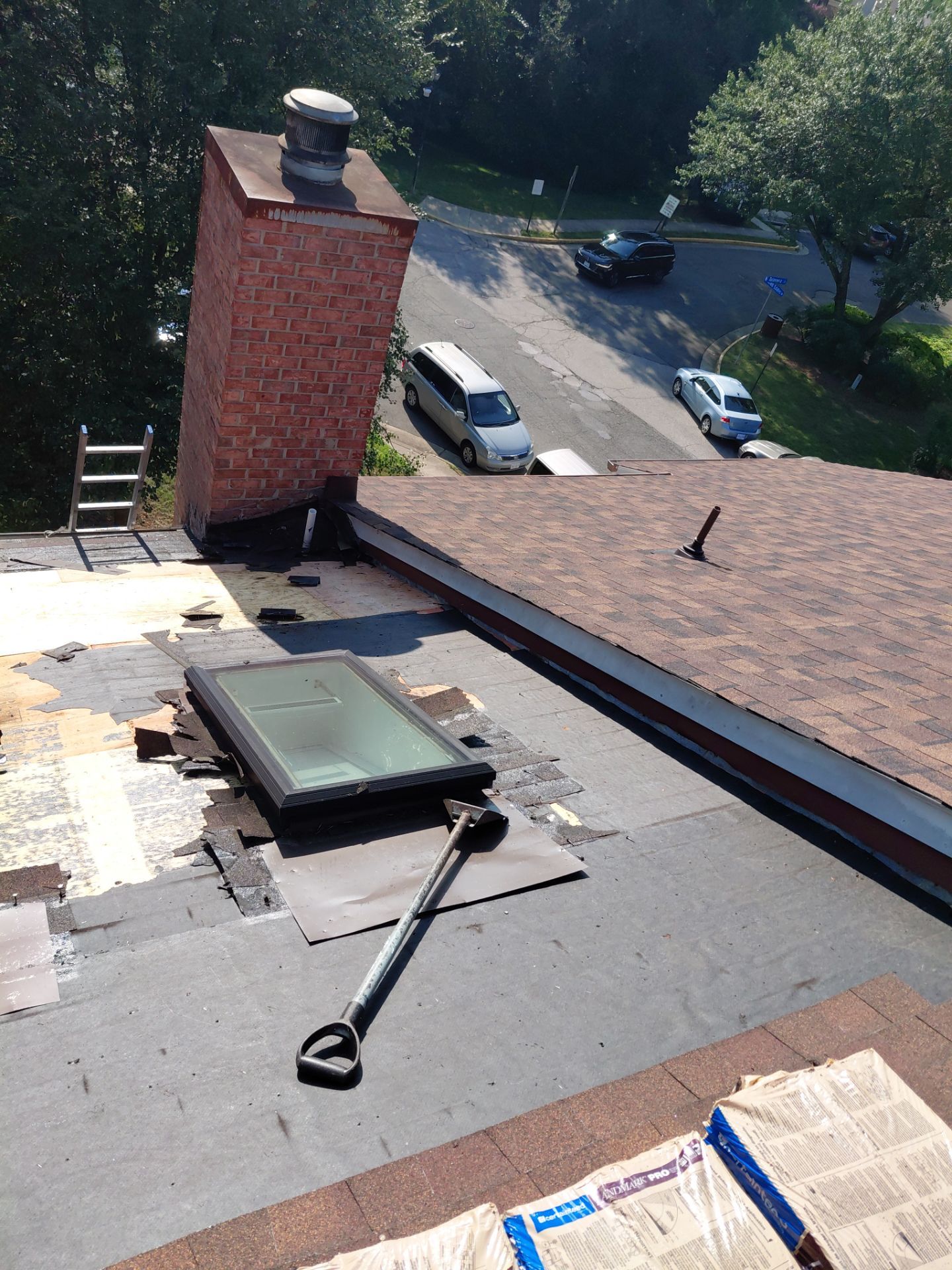 Alexandria: Residential Roof with CertainTeed Landmark Pro in Max Def Burnt Sienna by RM Banning, Inc.