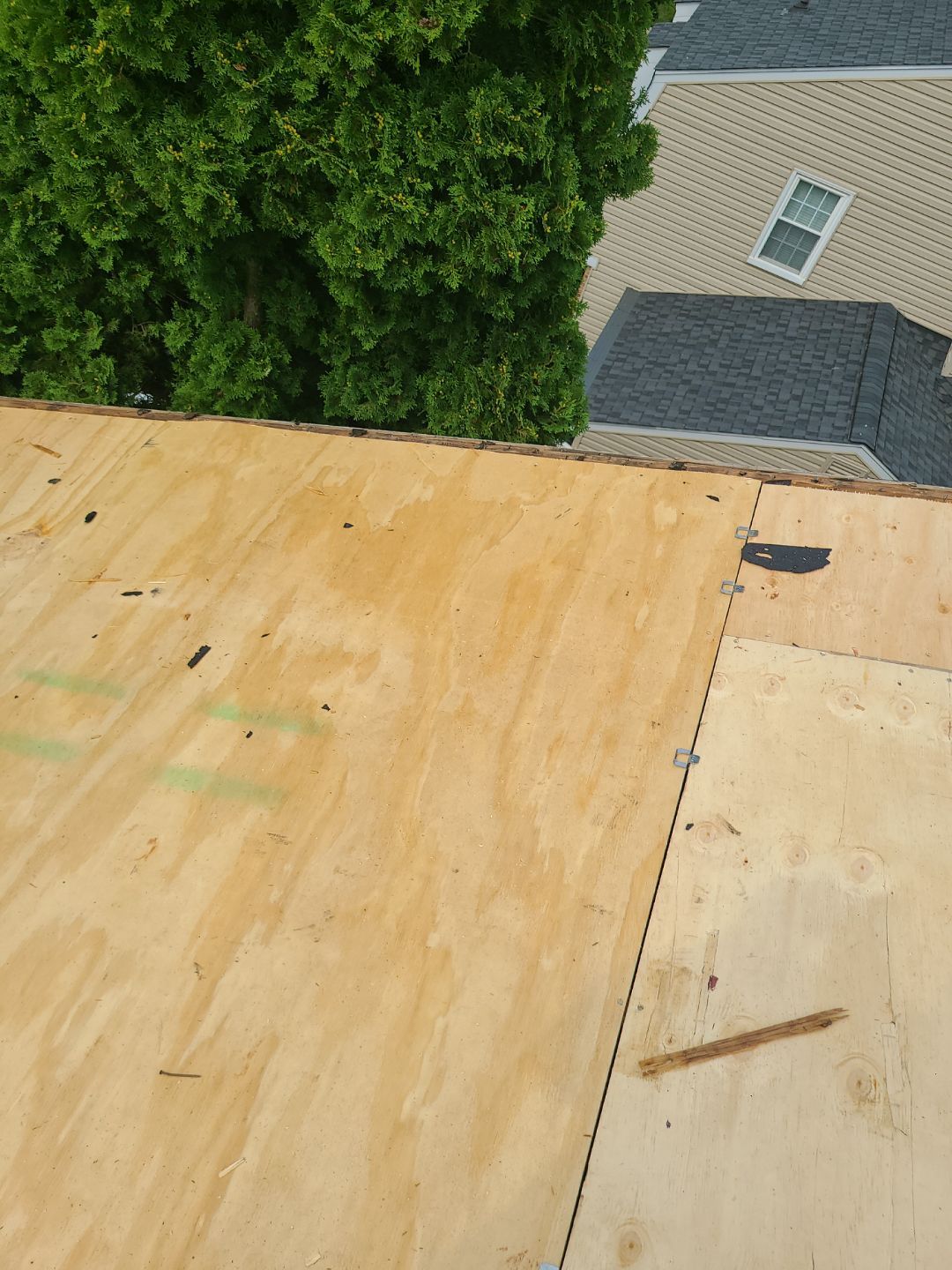 Falls Church: CertainTeed Landmark Pro Designer Shingles in Max Def Pewterwood by RM Banning, Inc.