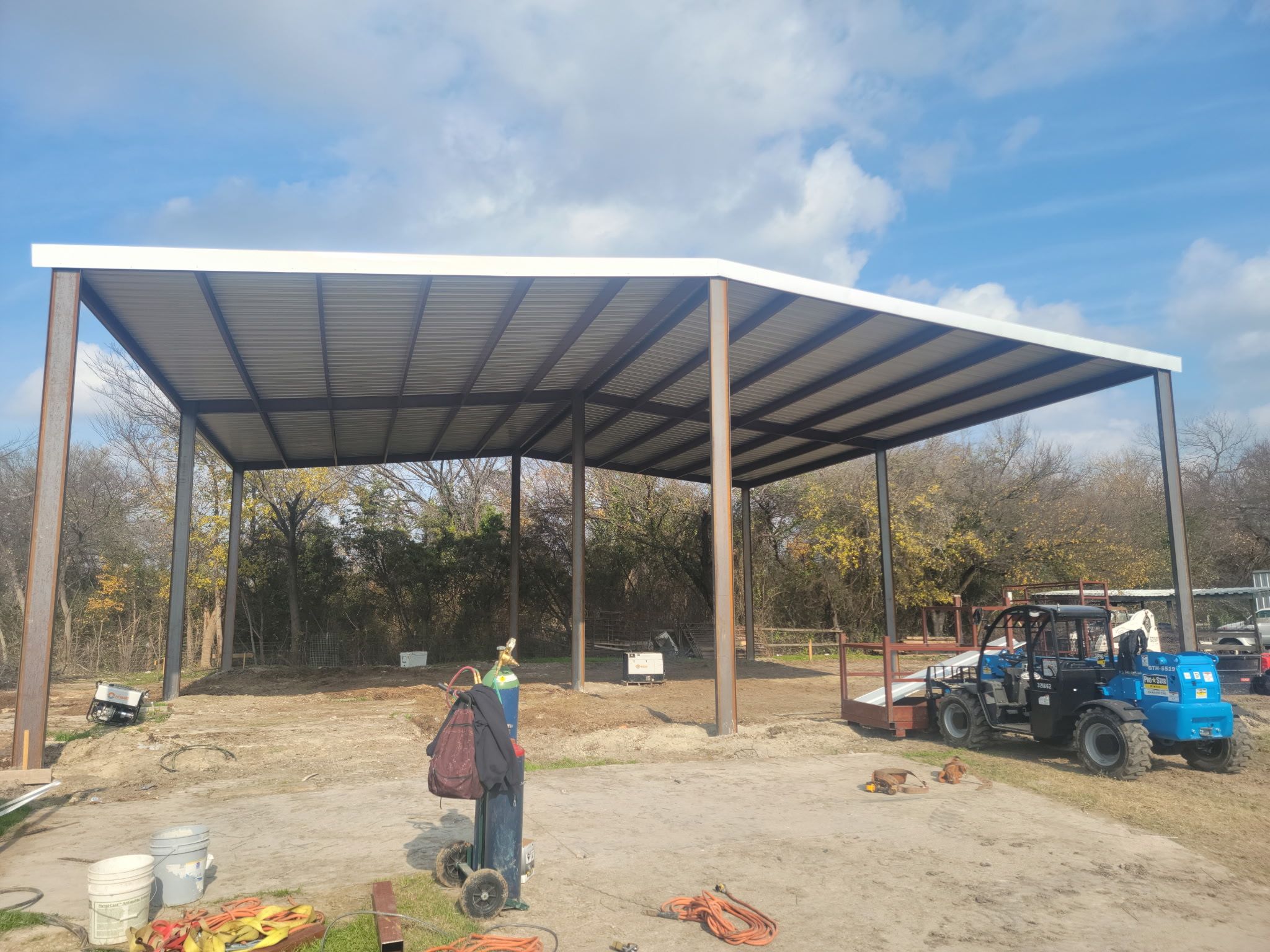 Carports, Metal Patio Covers, Barns, Shops, and more by REPS Austin Area Roofer