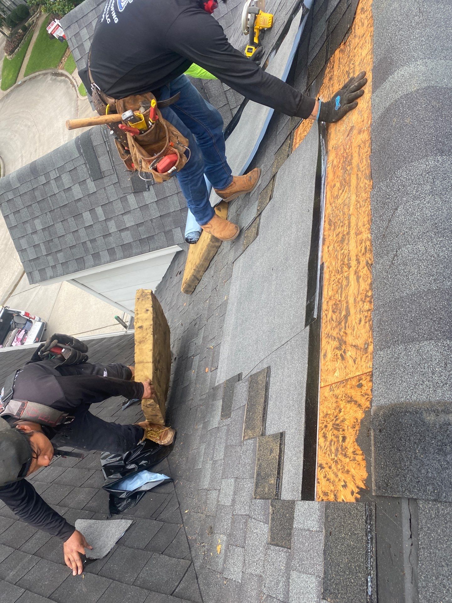 Residential Roofing Repair using Owen's Corning Duration (Lifetime) Shingles by Roof Repair Company