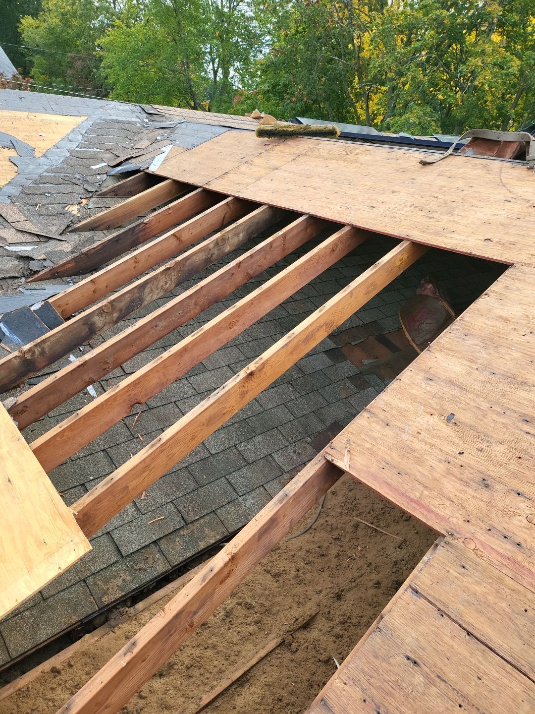 Residential Roofing Installation using Owens Corning TruDefinition Amber by A Plus Exterior