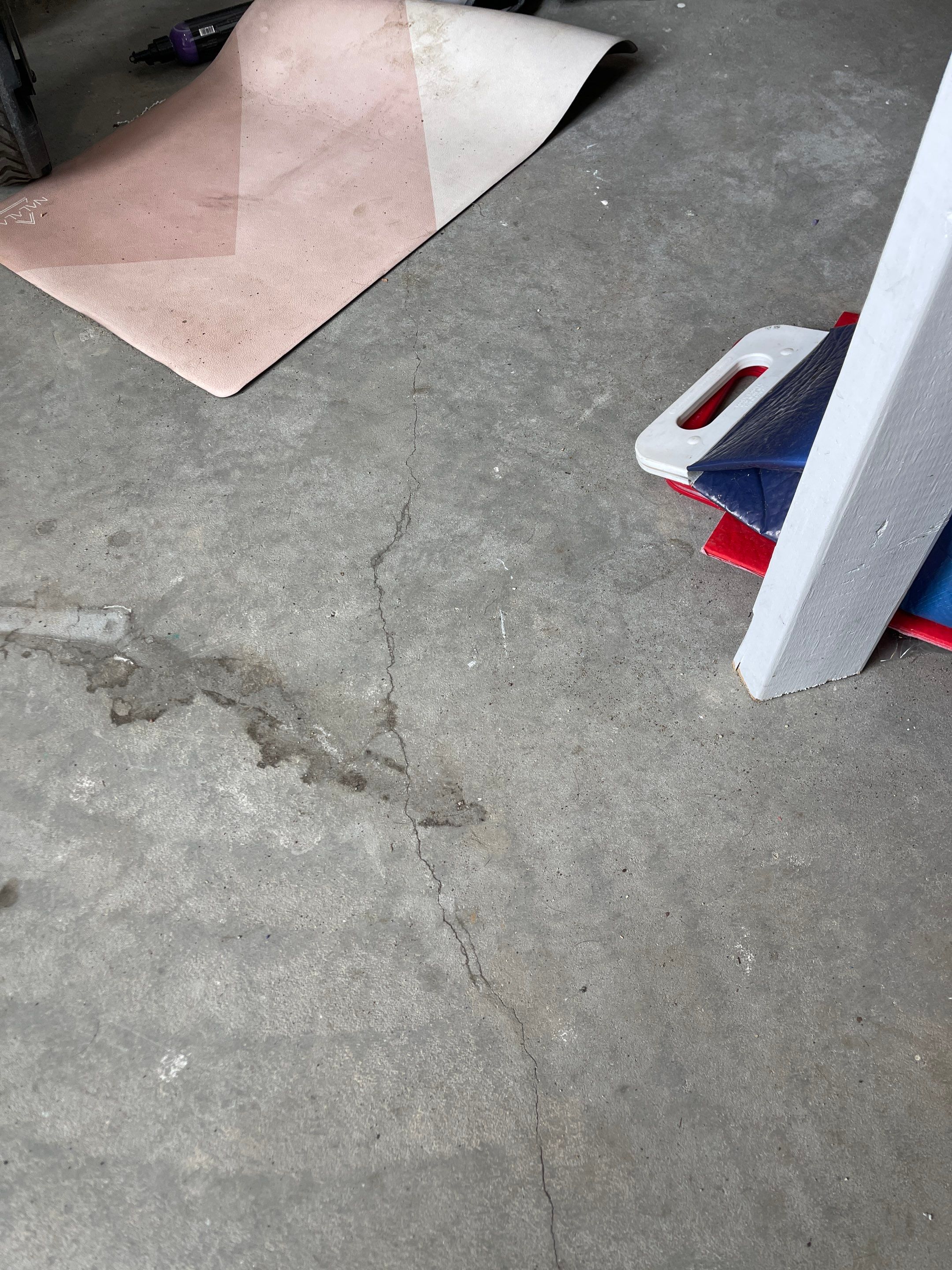 Gravel Flake Garage Floor Coating in Yankton by Select Painting, Coatings & Garage Cabinets