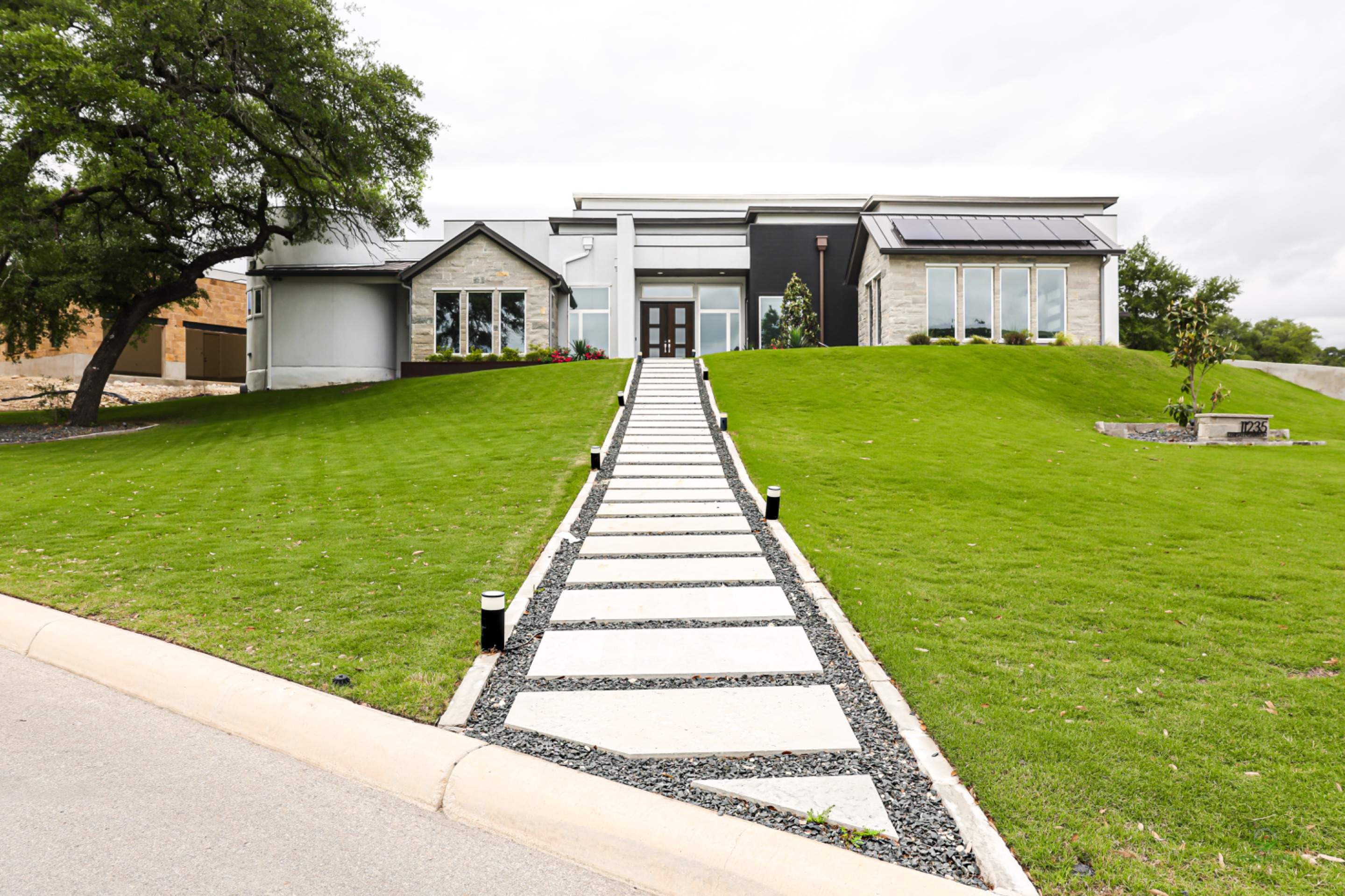 The Canyons, San Antonio Tx. by Hole In One Lawns, LLC
