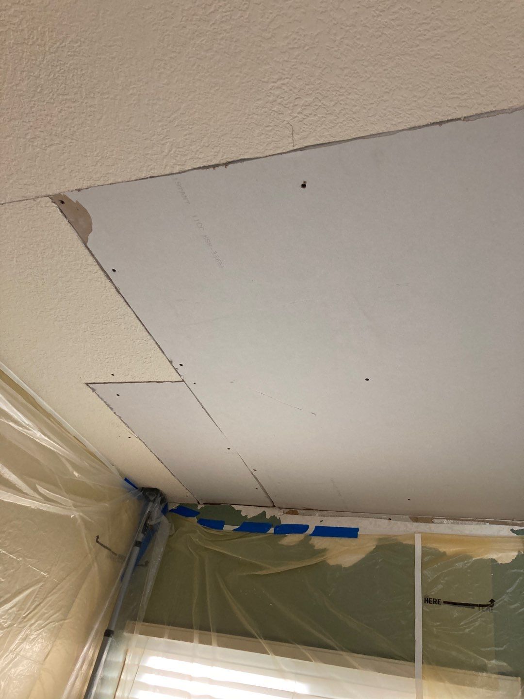 Drywall Repair by Andre Handyman