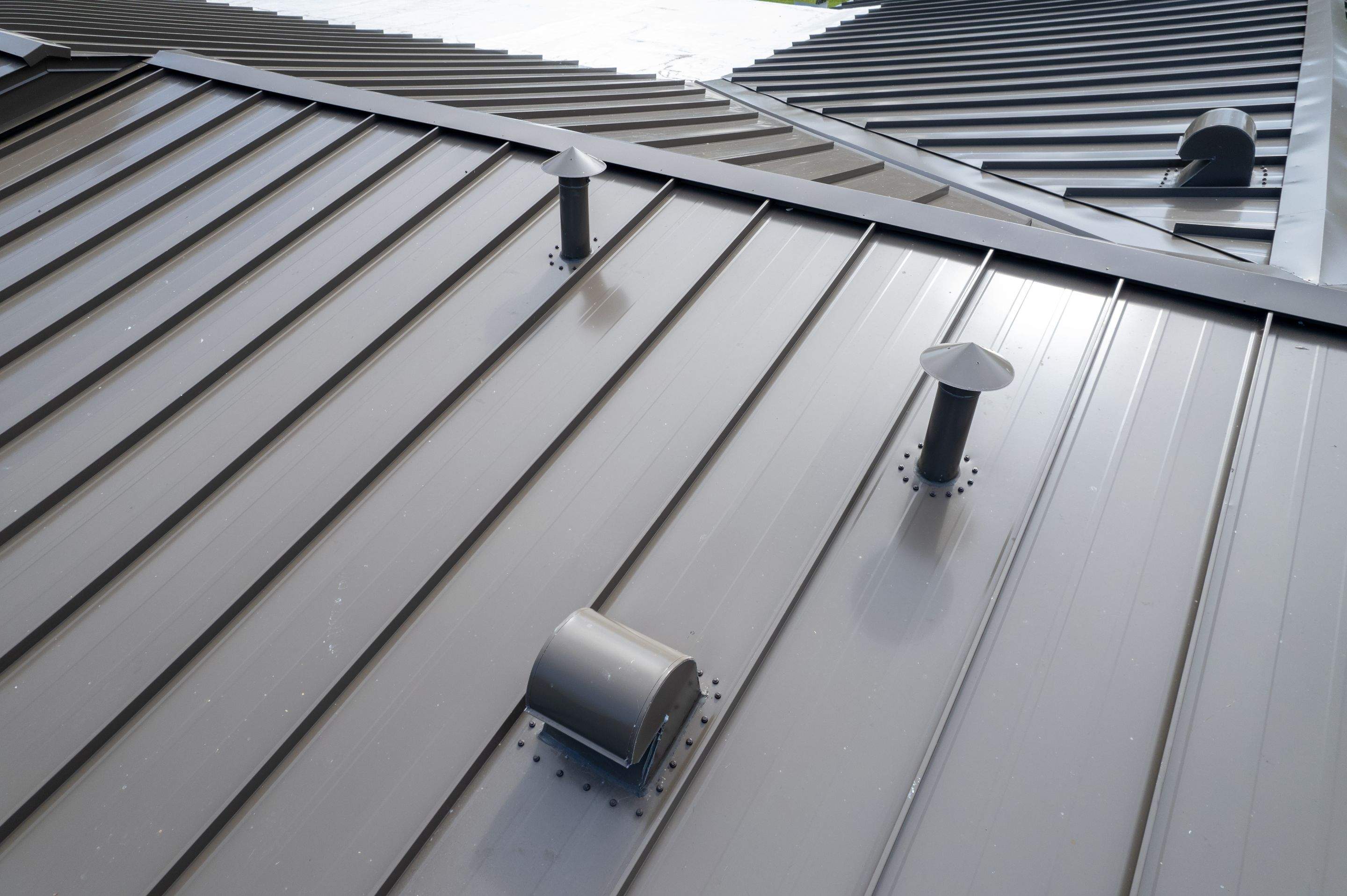 Metal Roof - Galvalume - Medium Bronze by Istueta Roofing