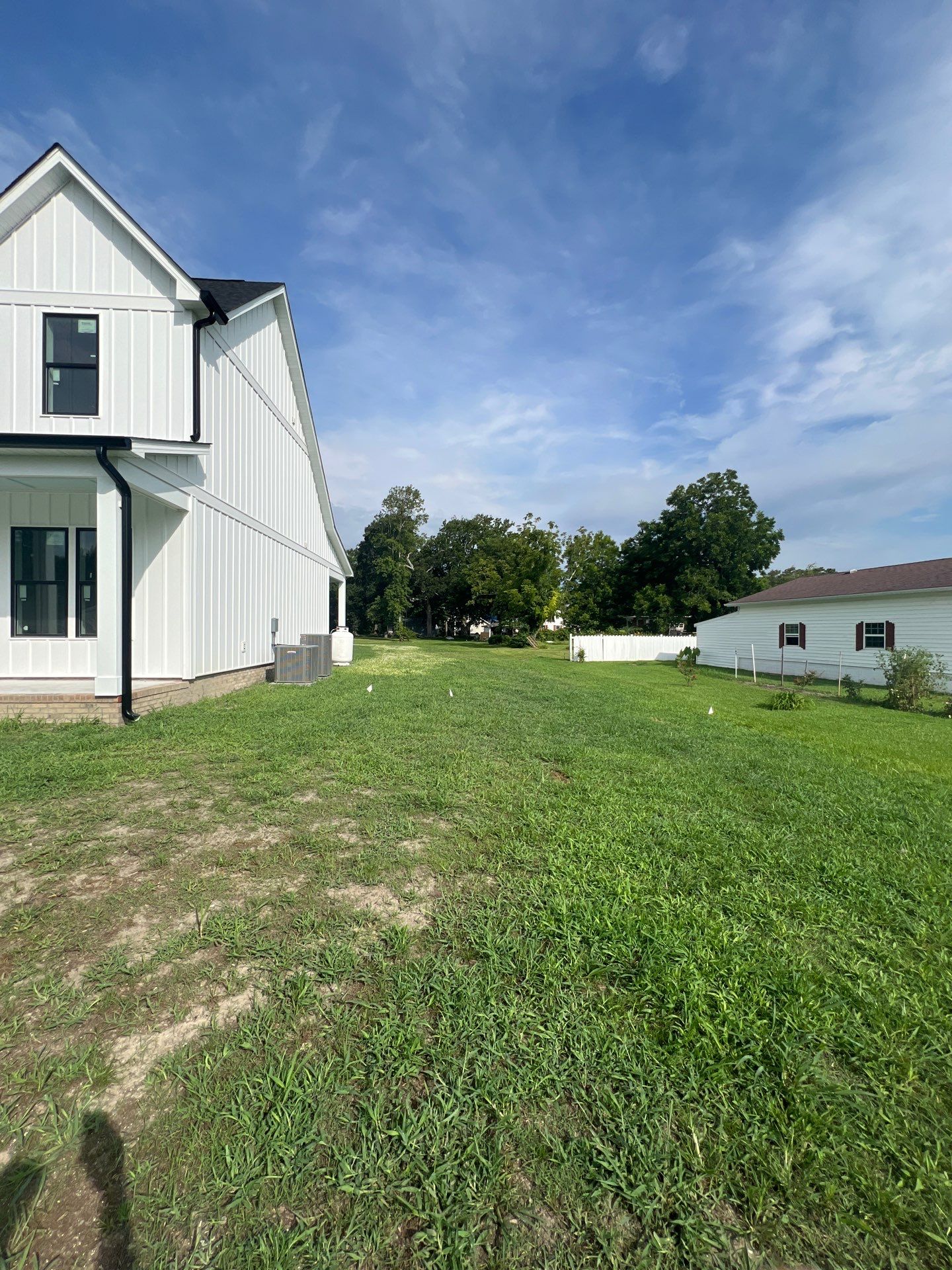 Hamilton Vinyl Privacy Project in Beaufort by Superior Fence and Rail