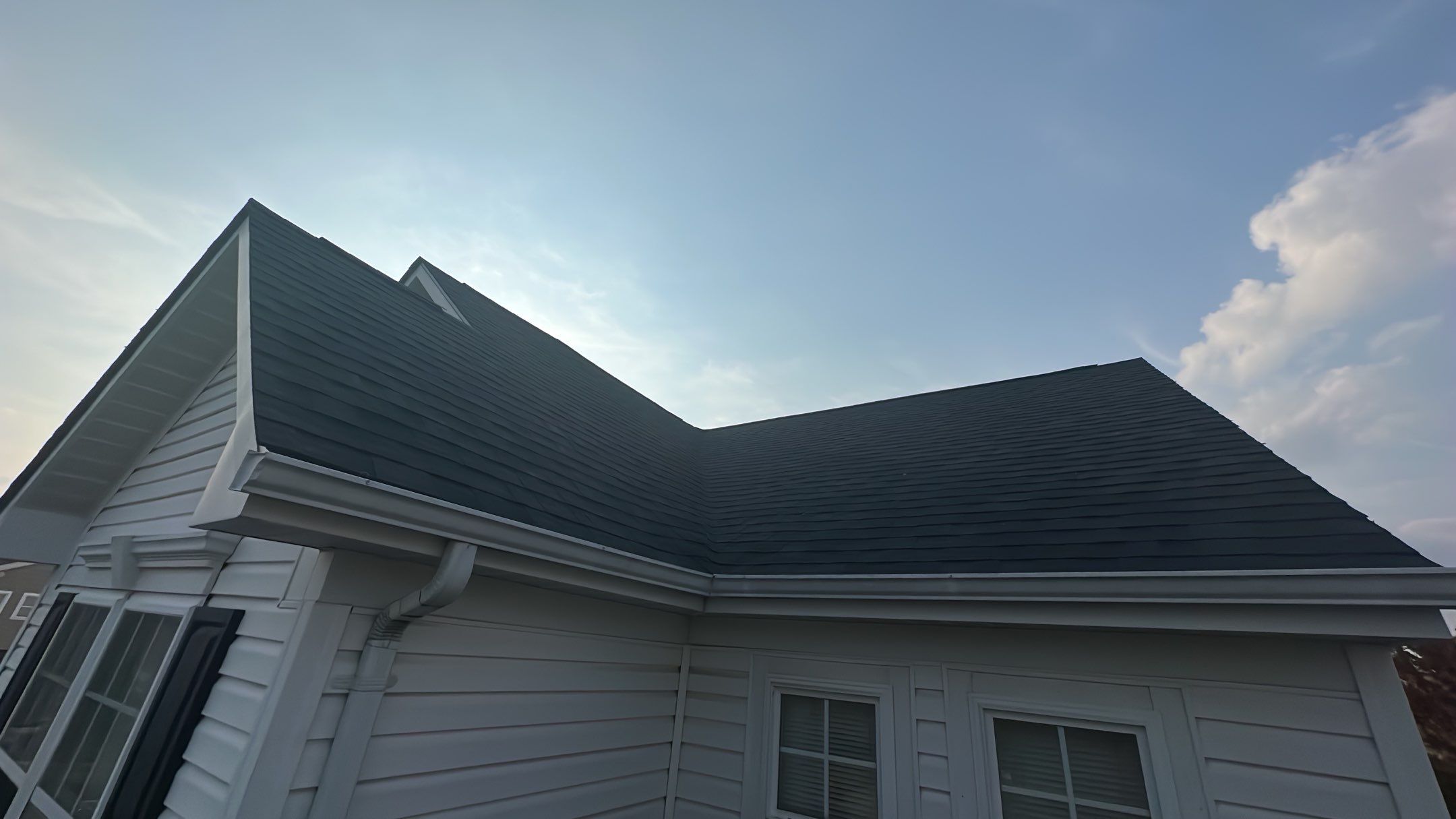 roof replacement using Onyx Black Durations by WIW Enterprises Inc