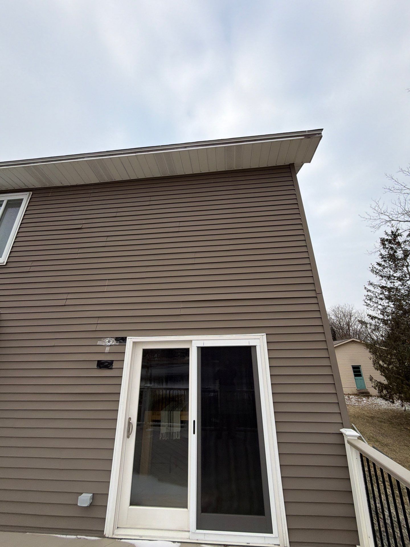 Siding Replacement using Alside Charter Oak D4.5" by 180 Contractors