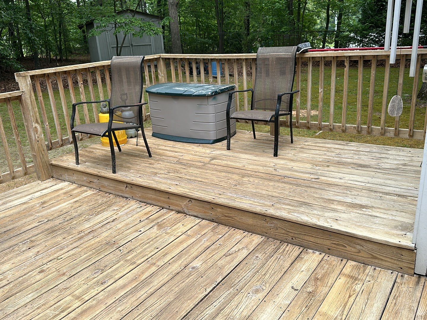 Weathered Deck using AcryFin by DuraSeal
