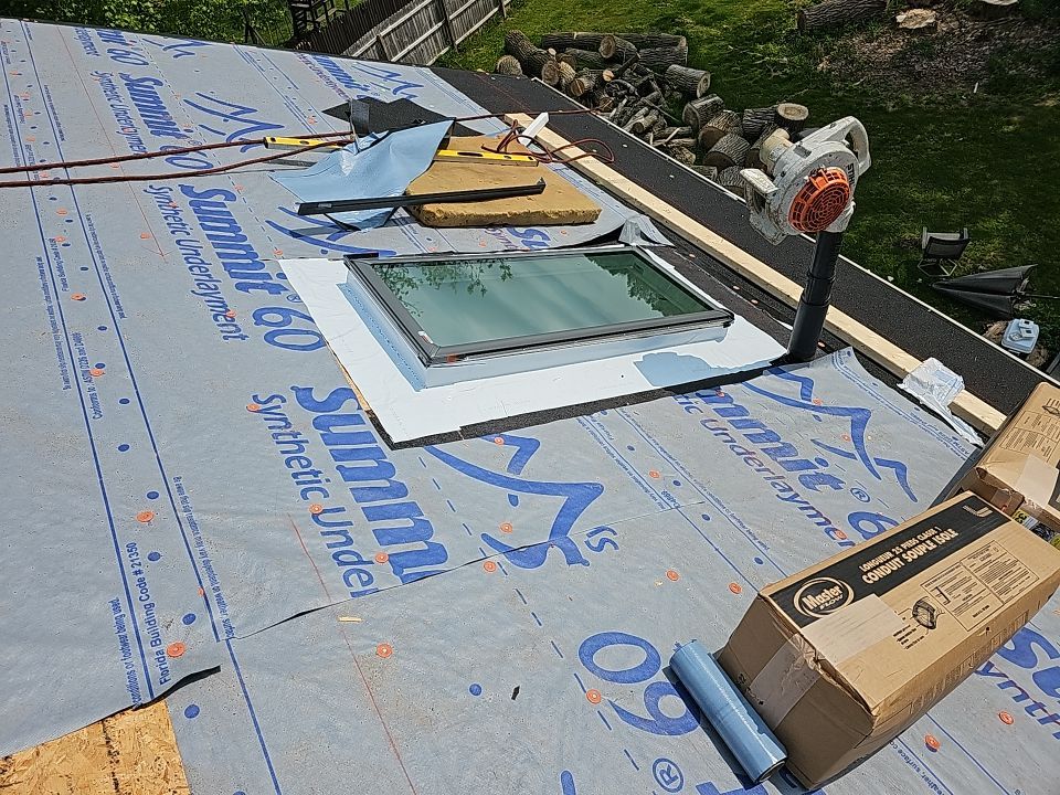 ATLAS PINNACLE COLOR: BLACK SHADOW by Eagle Eye Roofing