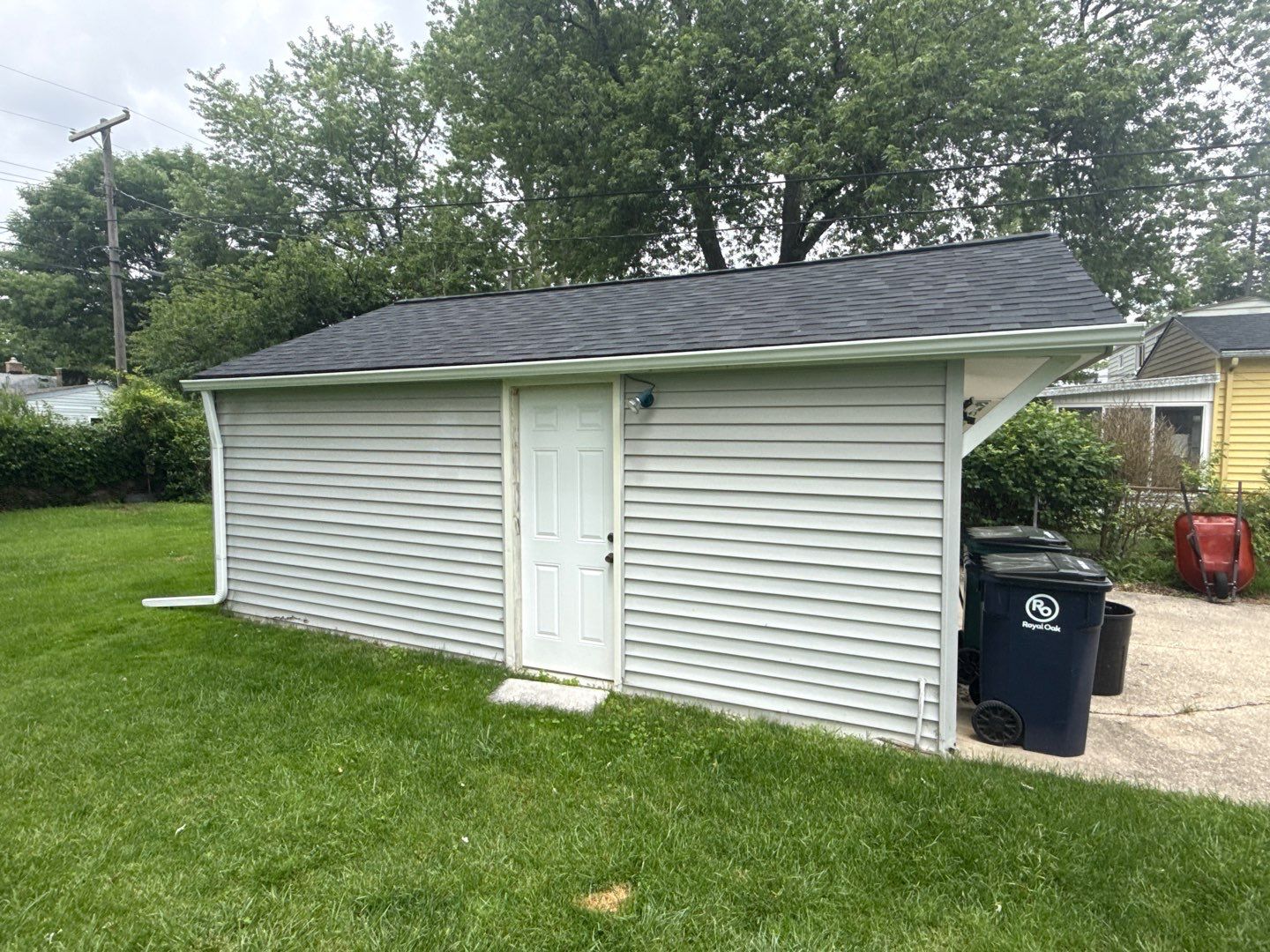 Roof Replacement using Owens Corning Tru Definitions by 180 Contractors