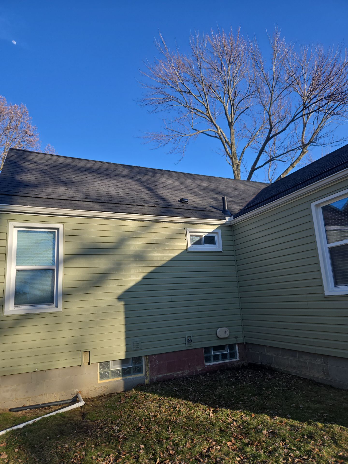 Atlas Pinnacle, Color, Black Shadow, Drip Edge, Color, Black by Eagle Eye Roofing
