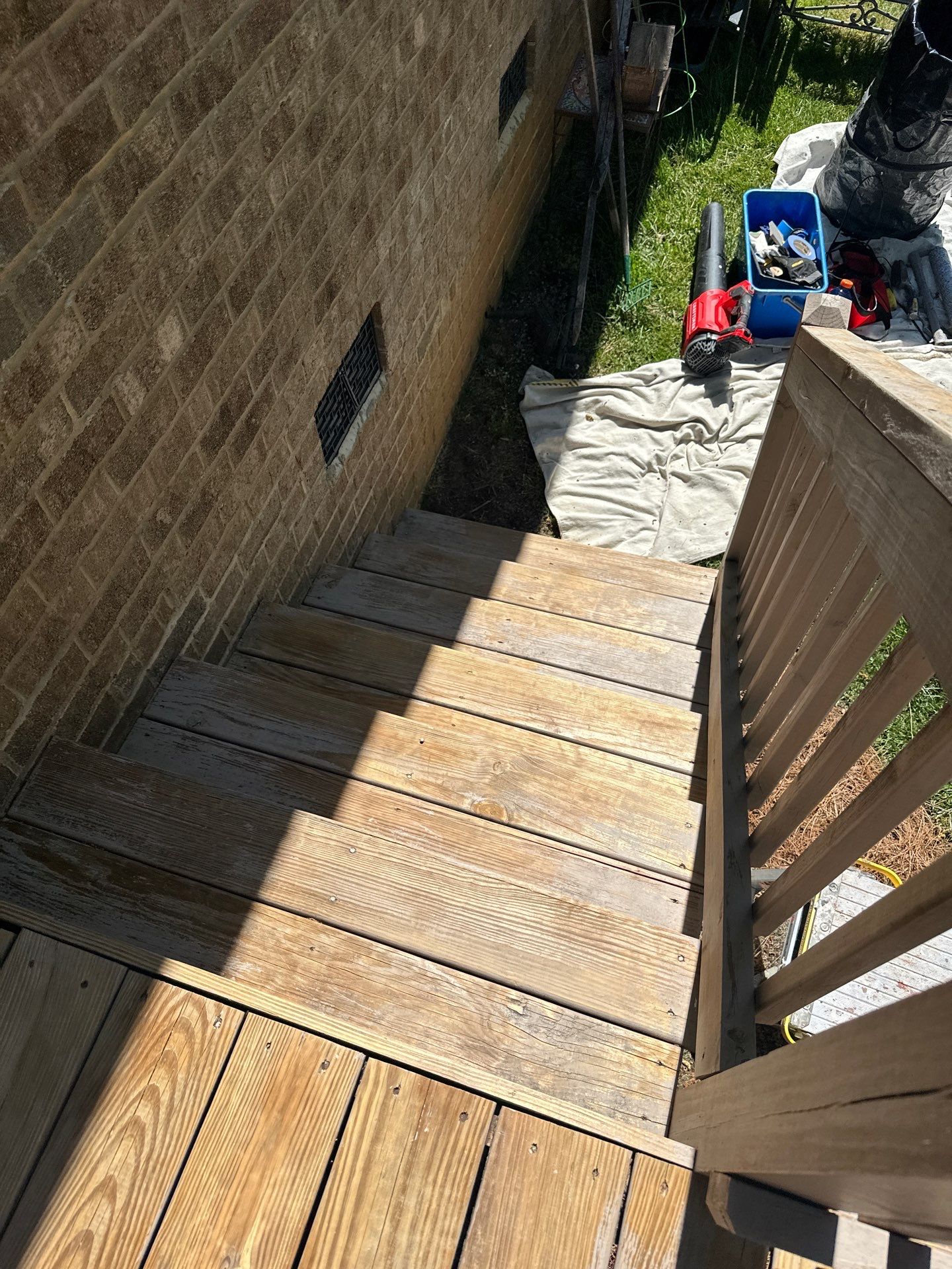 Weathered Deck using AcryFin by DuraSeal