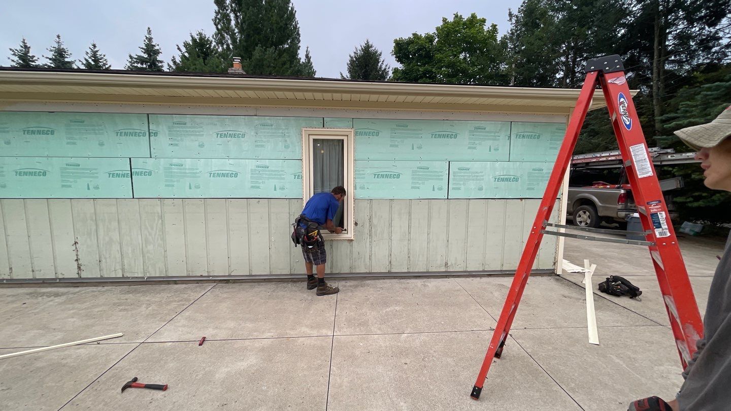 Siding Replacement using CertainTeed Restoration Classic D5 by 180 Contractors