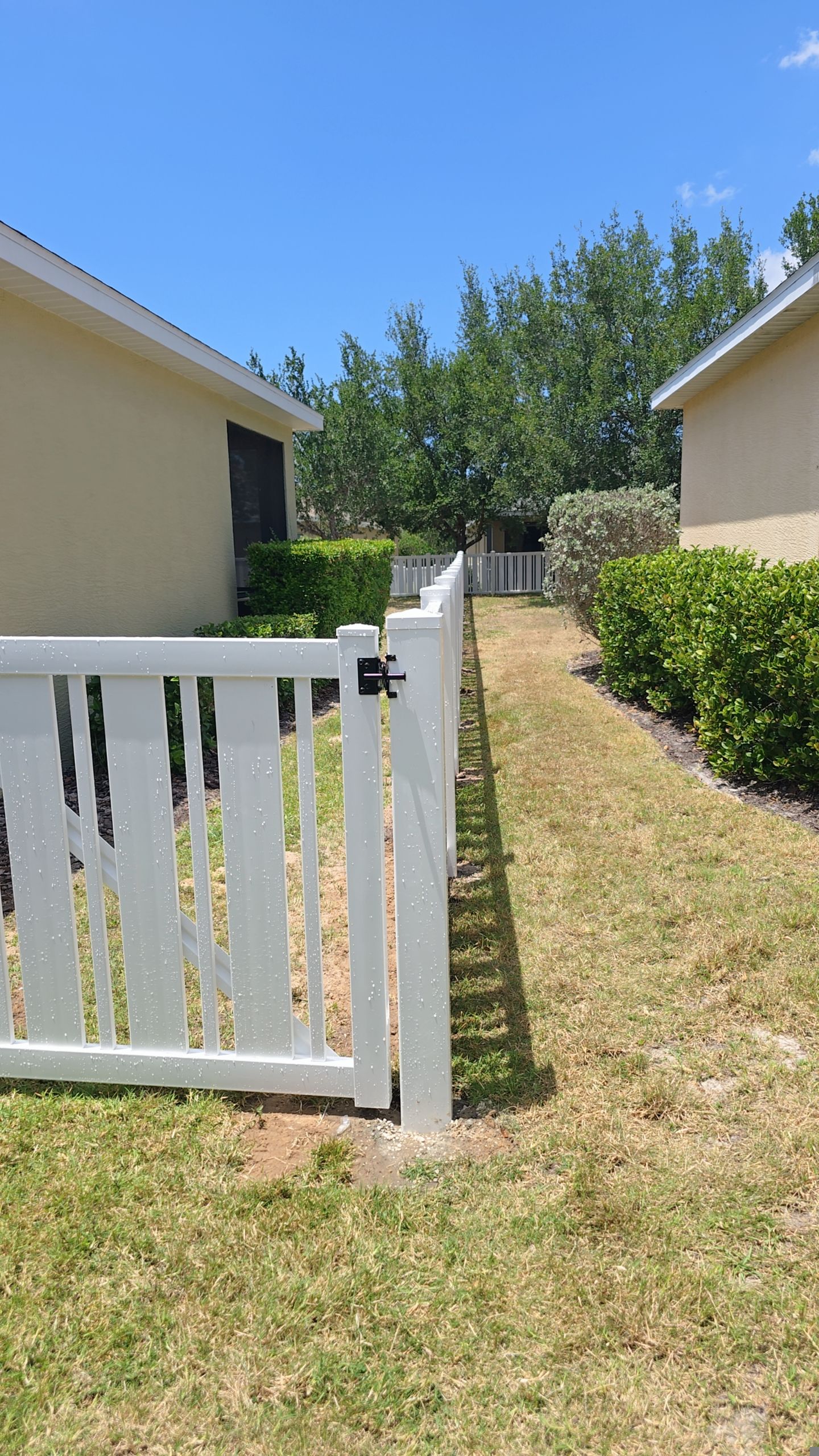 Vinyl Install in Bradenton by True Fence LLC