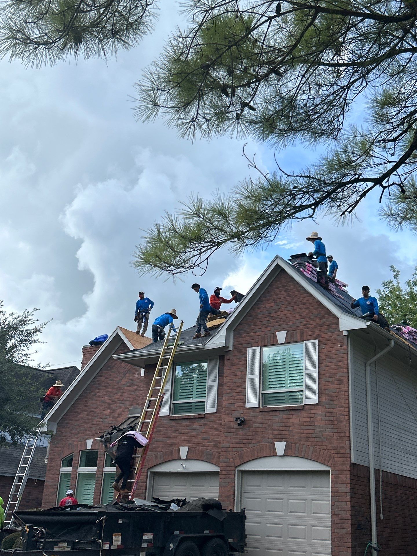Residential Roofing Installation using Owen's Corning Duration (Lifetime) Shingles by Roof Repair Company