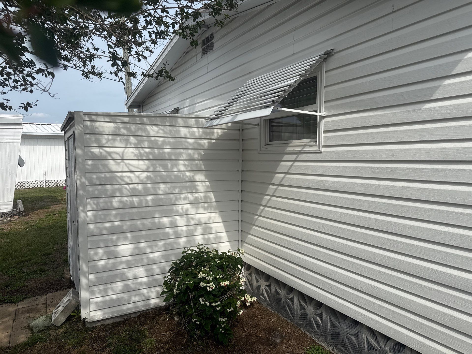 Mobile Home Soft Wash in Desoto/Tidevue Estates – Ellenton, FL by Sunshine AquaWash
