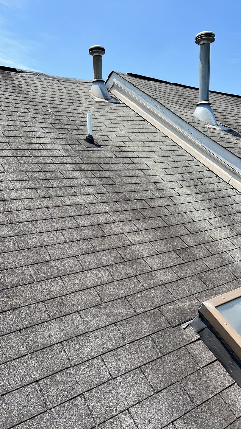 Sterling: CertainTeed Landmark Designer Shingles in Pewter by RM Banning, Inc.