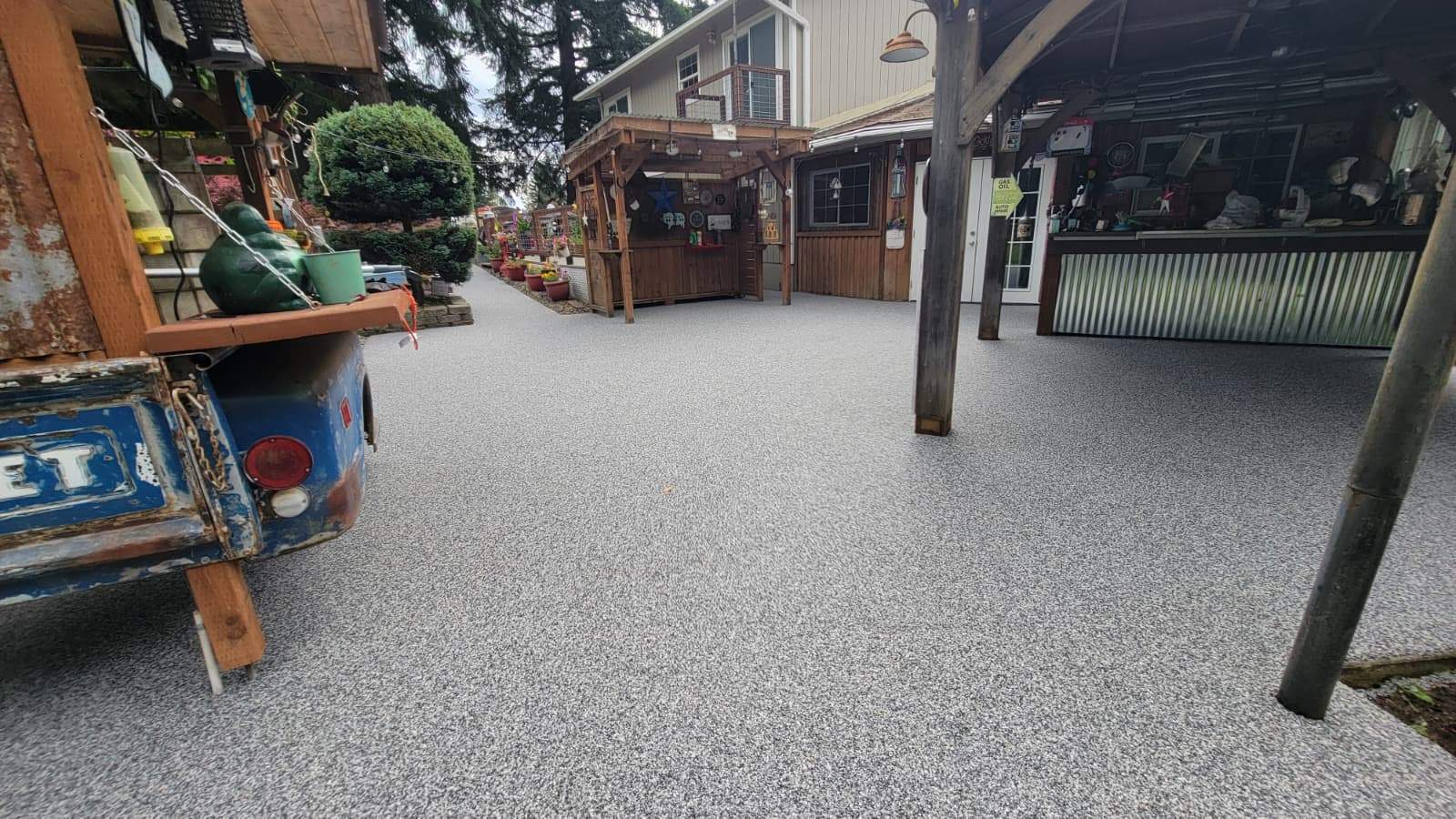 Vuba Back Patio by Concrete Coating Experts Inc.