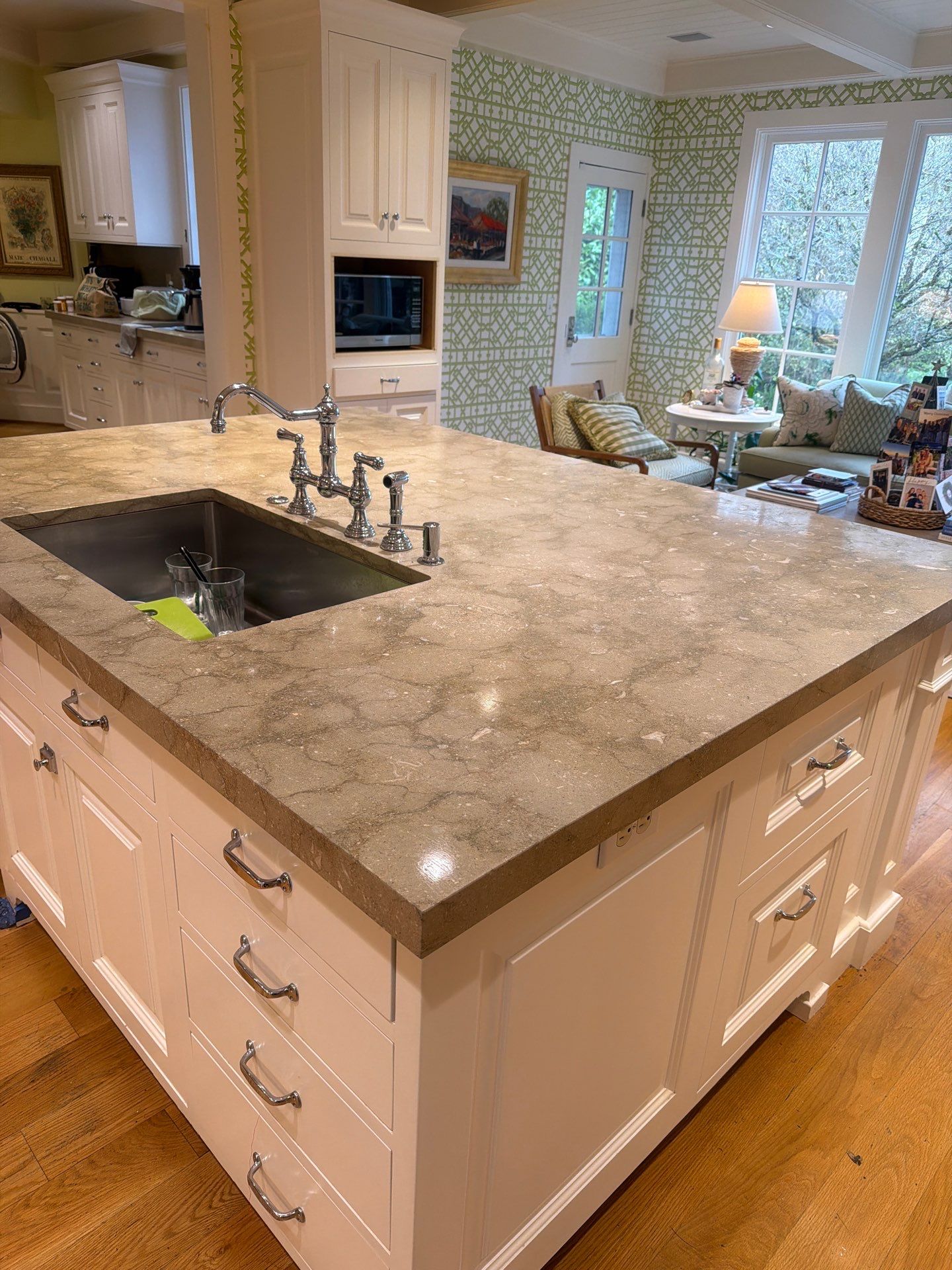 House Cleaning and Maid Service in Dunthorpe Portland by Cloud 9 Professional Cleaning Services