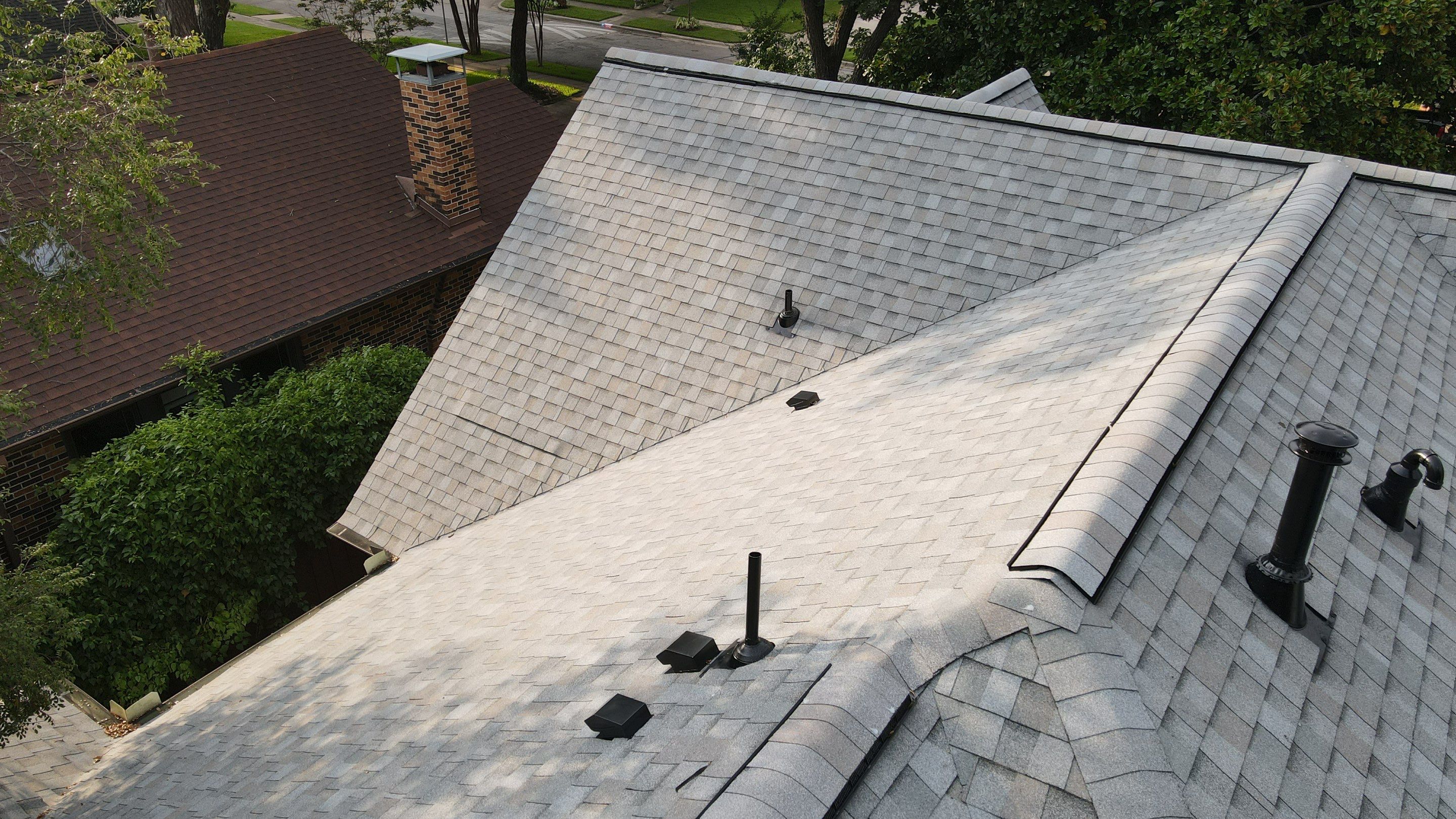 Project in Dallas by Armor Roofing | Exteriors