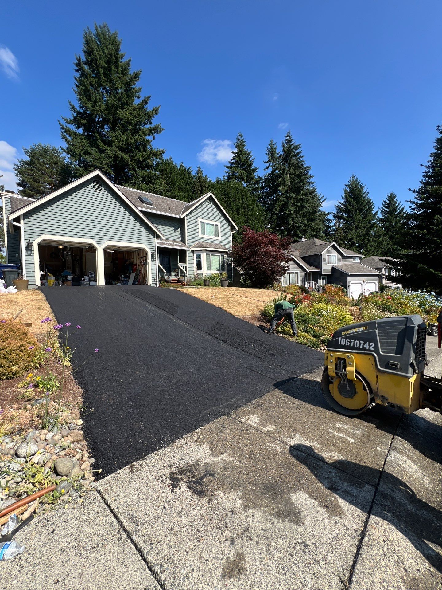 Asphalt Driveway Repair | Redmond  by Jireh Asphalt & Concrete Inc 