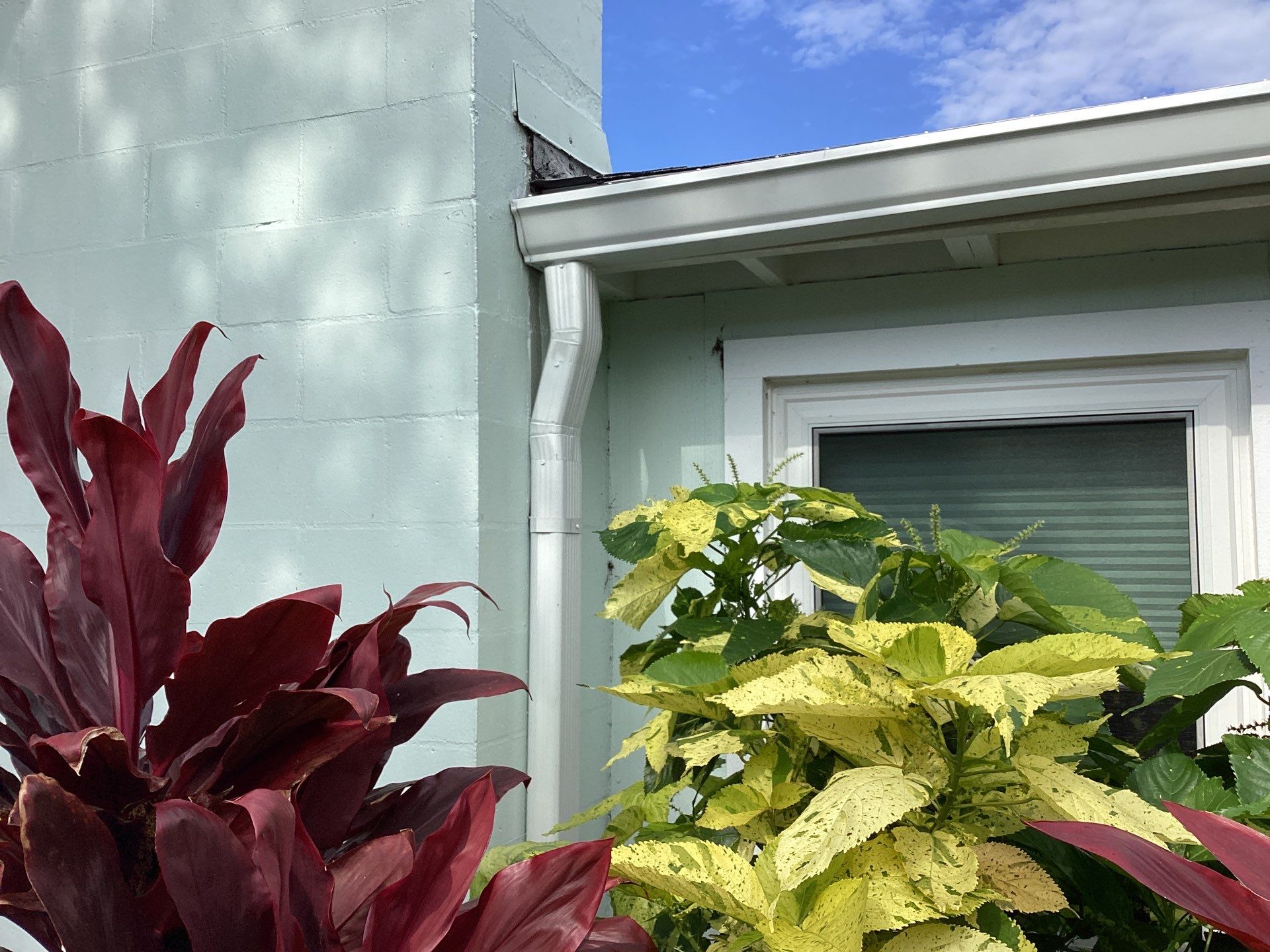 Elegant 7-Inch Seamless Gutters in Sarasota FL in Sarasota FL by Gutter Professors