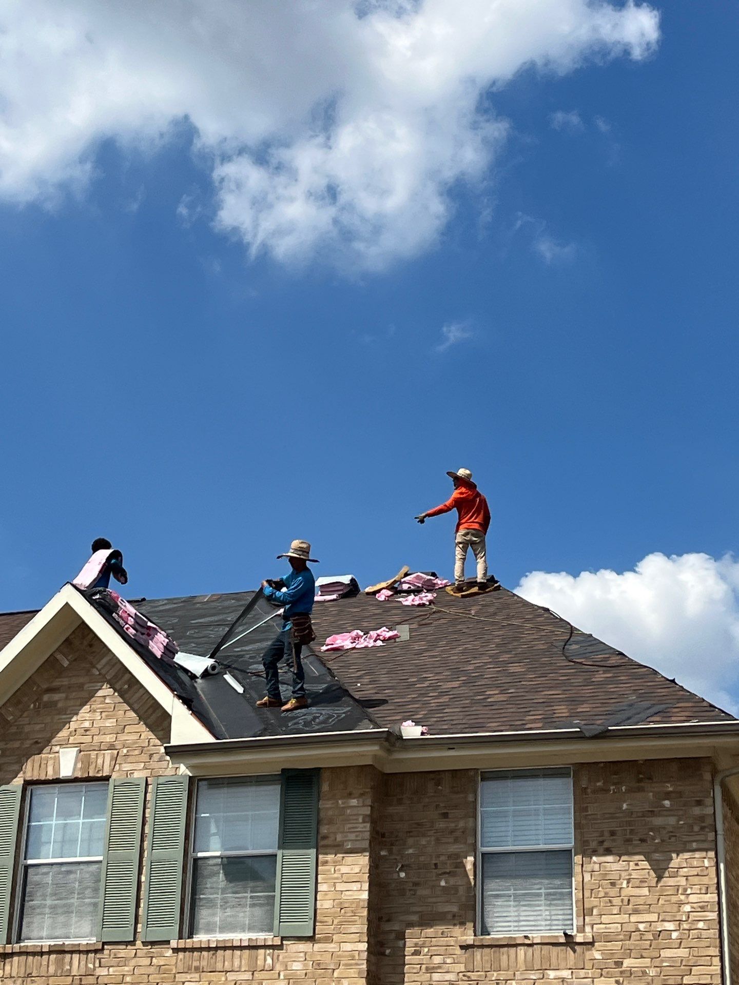 Residential Roofing Installation using Owen's Corning Duration (Lifetime) Shingles by Roof Repair Company