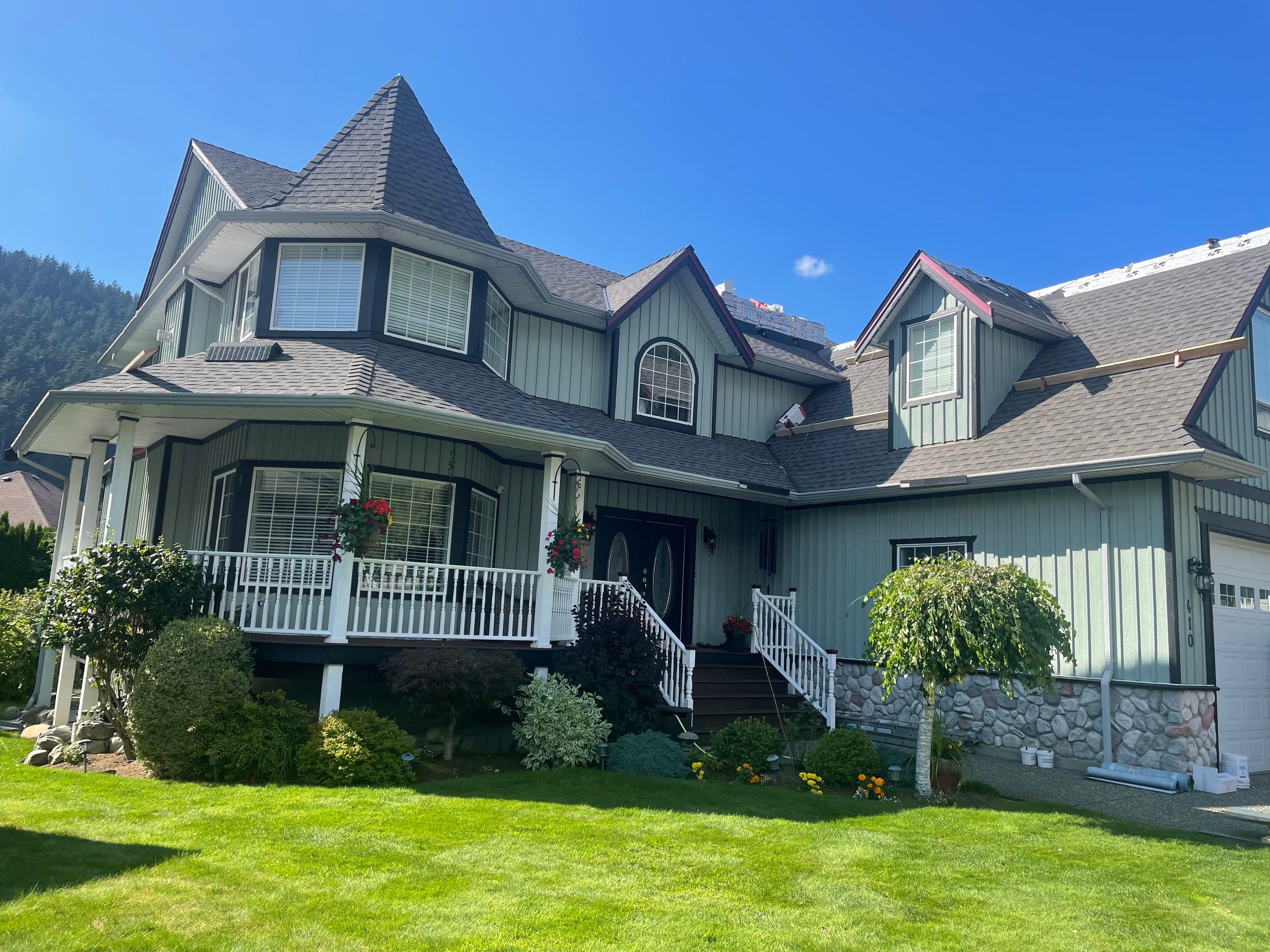 Residential Re-Roof using GAF Timberline HDZ Canadian Driftwood  by Top Notch Roofing Inc