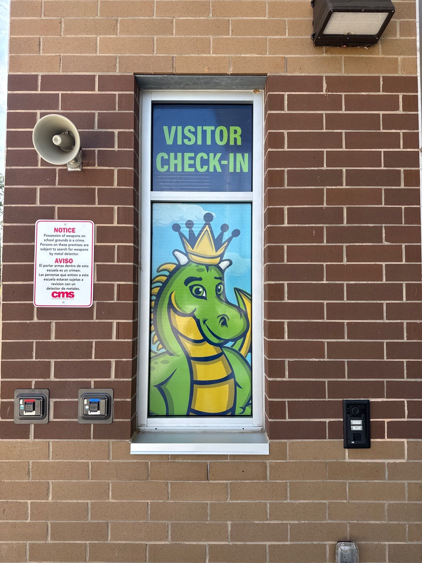 Knights View Elementary School by QC Signs and Graphics