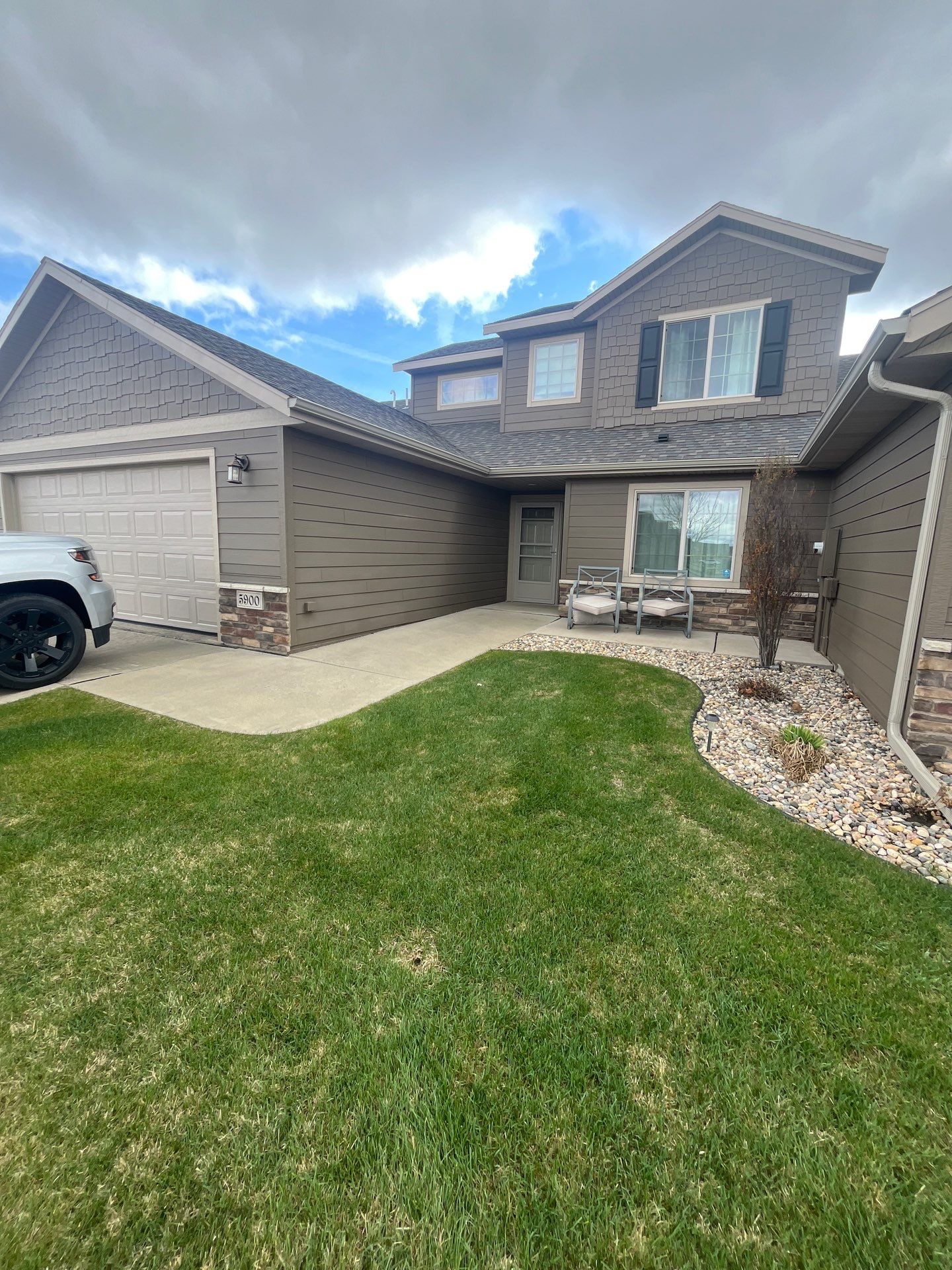 Exterior Painting for Multi-Unit Townhomes in Sioux Falls by Select Painting, Coatings & Garage Cabinets