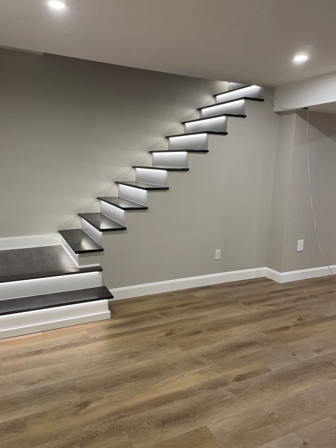 Basement reno by Eco-Nature Construction Inc.