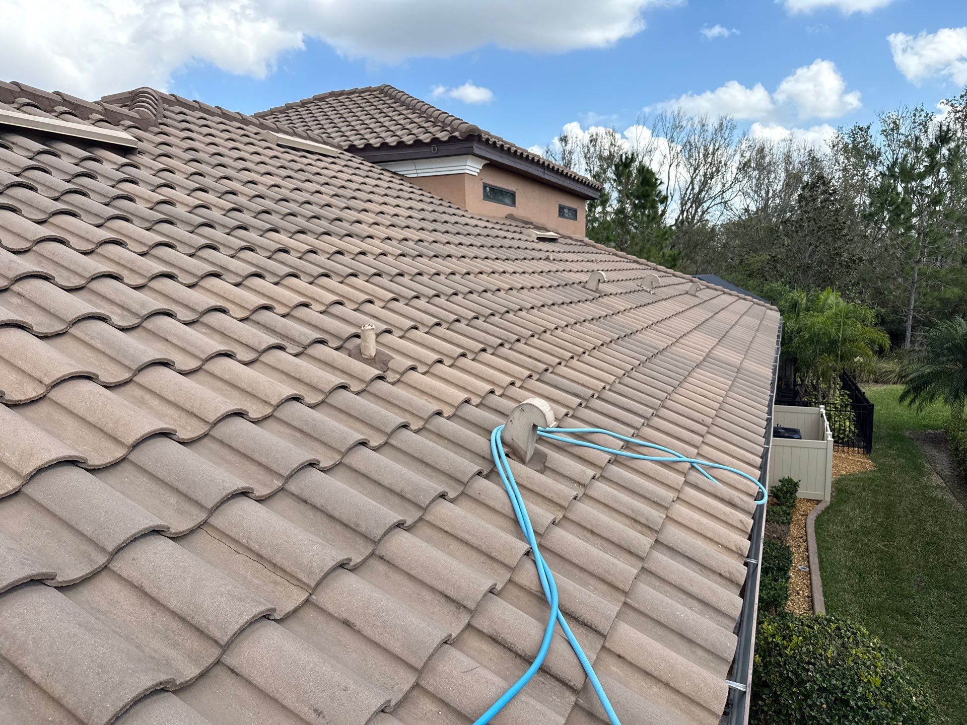 Tile Roof & Pool Deck Cleaning in Artisan Lakes Esplanade, Palmetto, FL – Sunshine AquaWash by Sunshine AquaWash