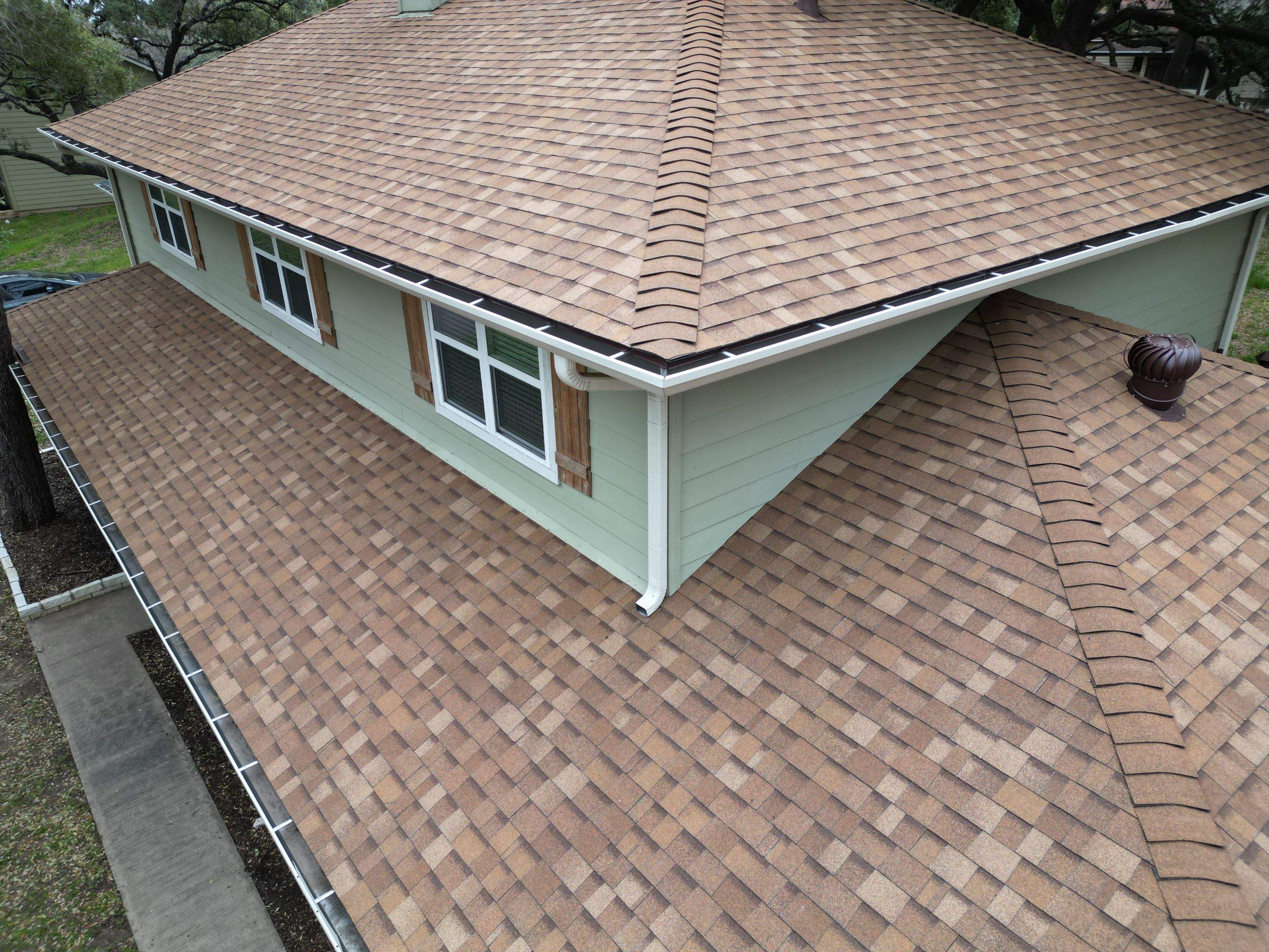 Desert Tan - Owens Corning TruDefinition Duration Oakridge by RoofsOnly.com
