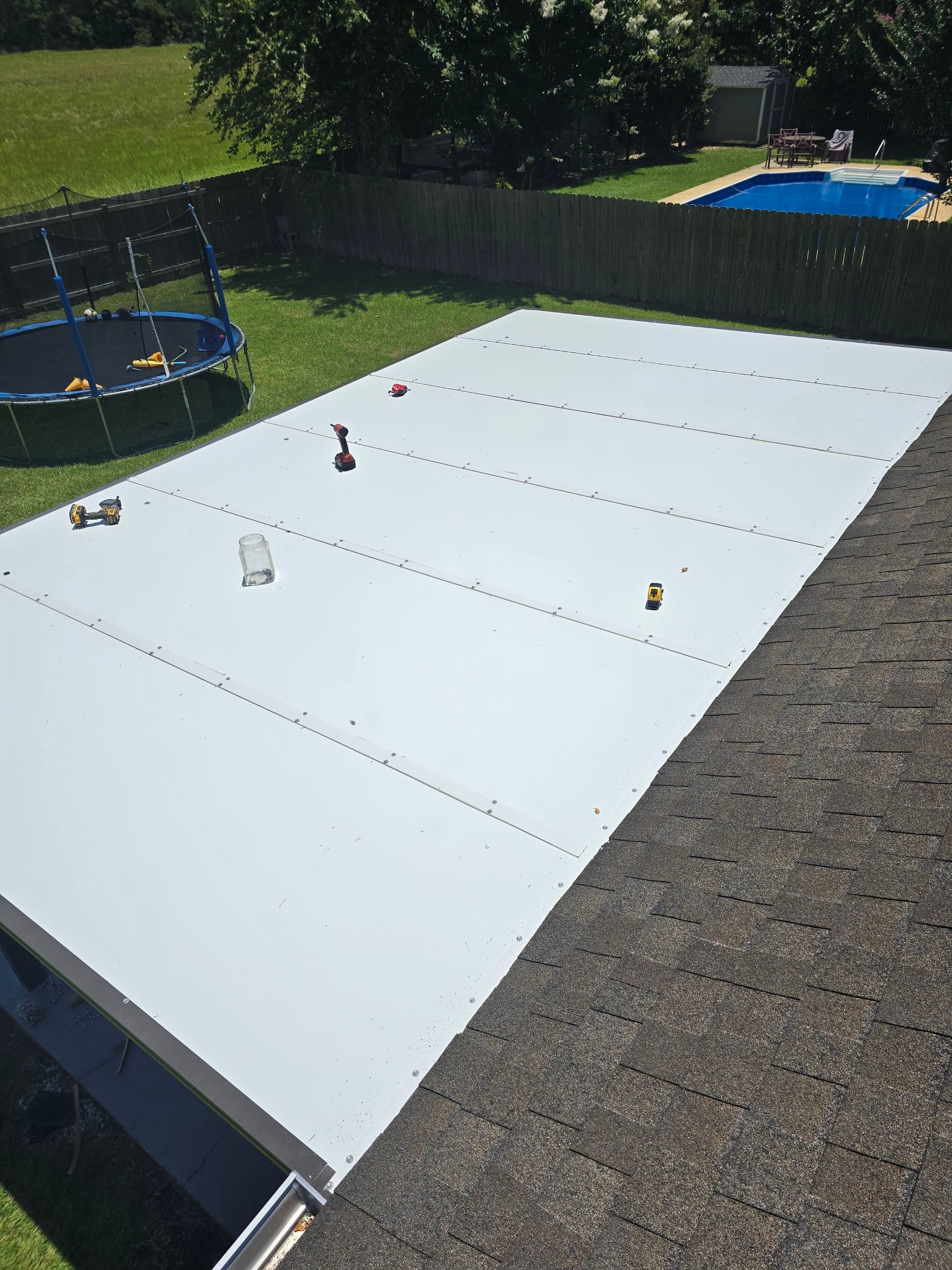 Screen Room Using Colorbeam by Titan Sunrooms