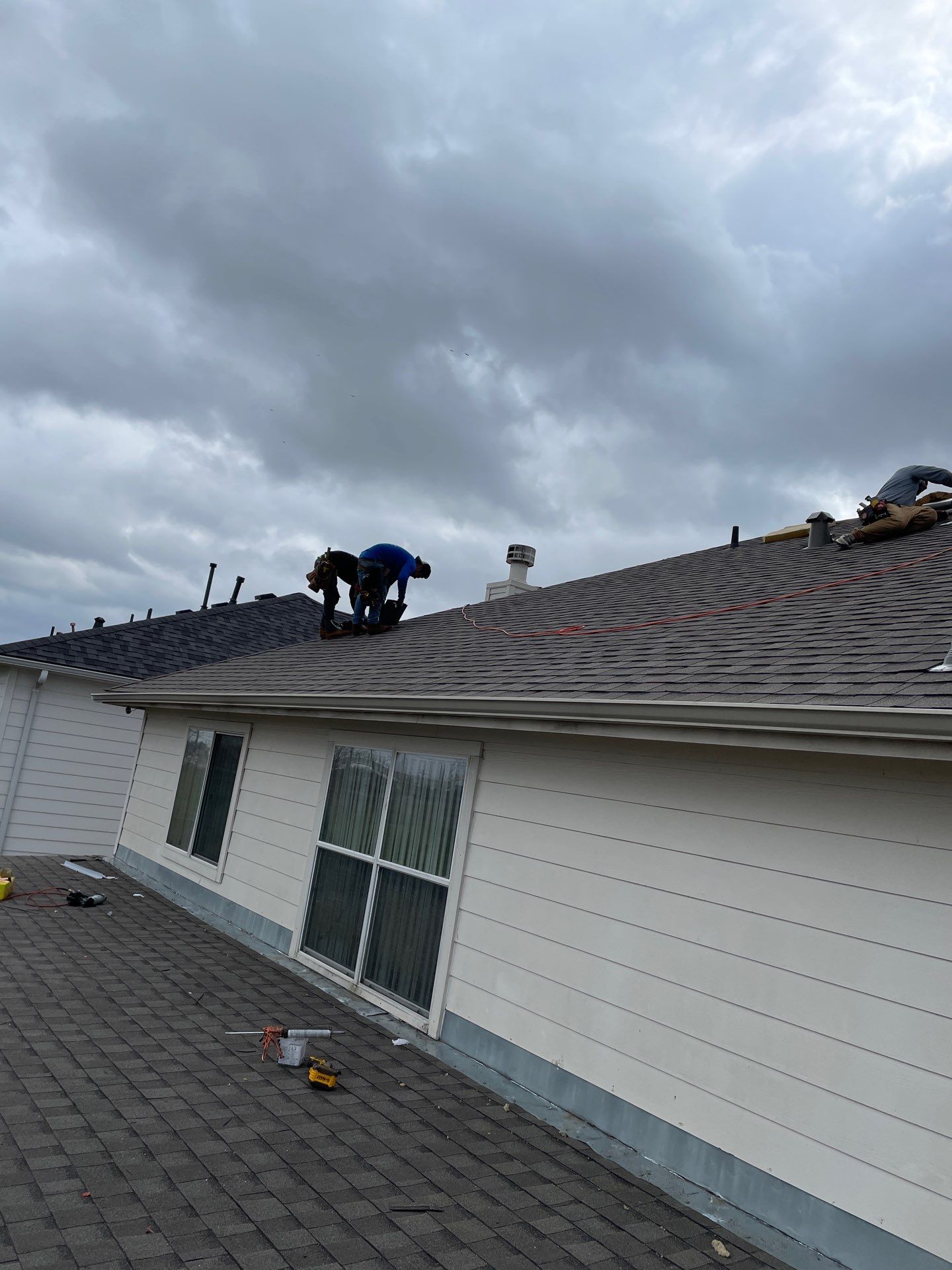 Residential Roofing Installation using Owen's Corning Duration (Lifetime) Shingles by Roof Repair Company
